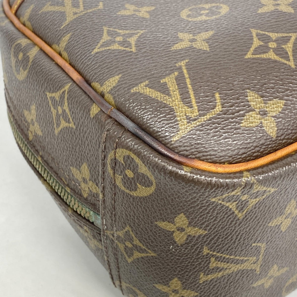 Louis Vuitton Brown Handbag (Pre-Owned)