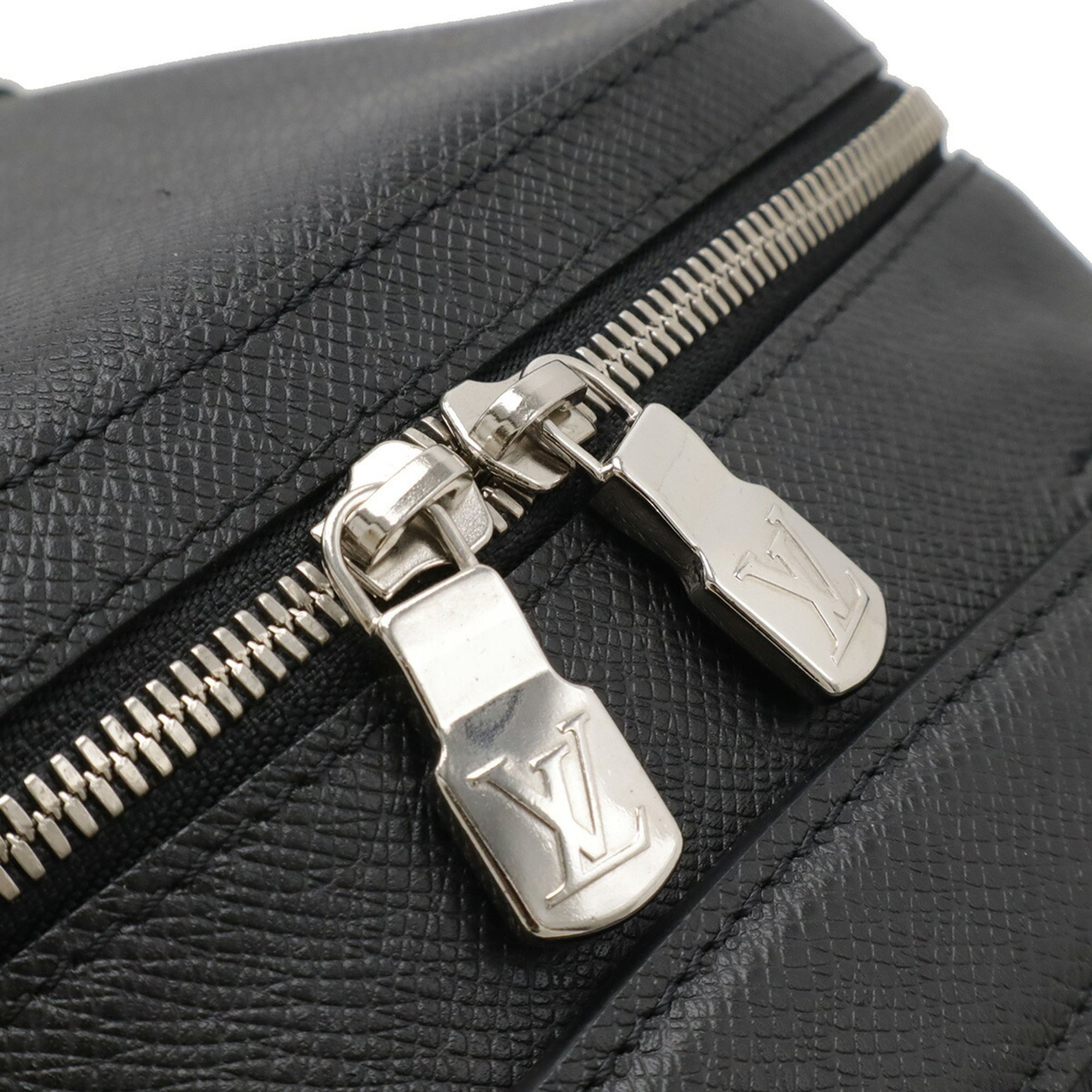 Louis Vuitton Taiga Ardoise Taiga Leather Backpack (Pre-Owned)