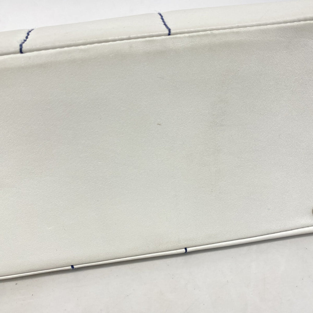 Chanel Navy White Leather Tote Bag (Pre-Owned)