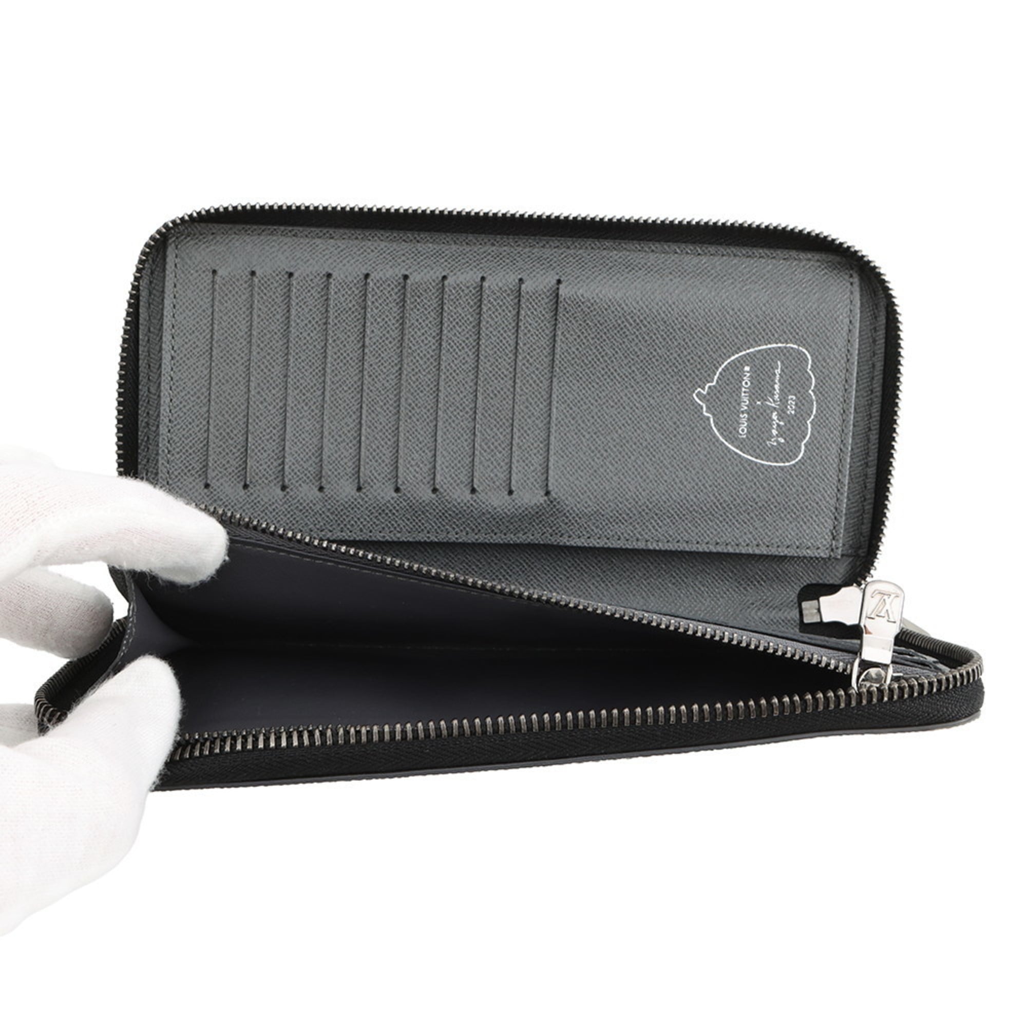 Louis Vuitton Monogram Eclipse Gray Monogram Eclipse Long Wallet (Bi-Fold) (Pre-Owned)