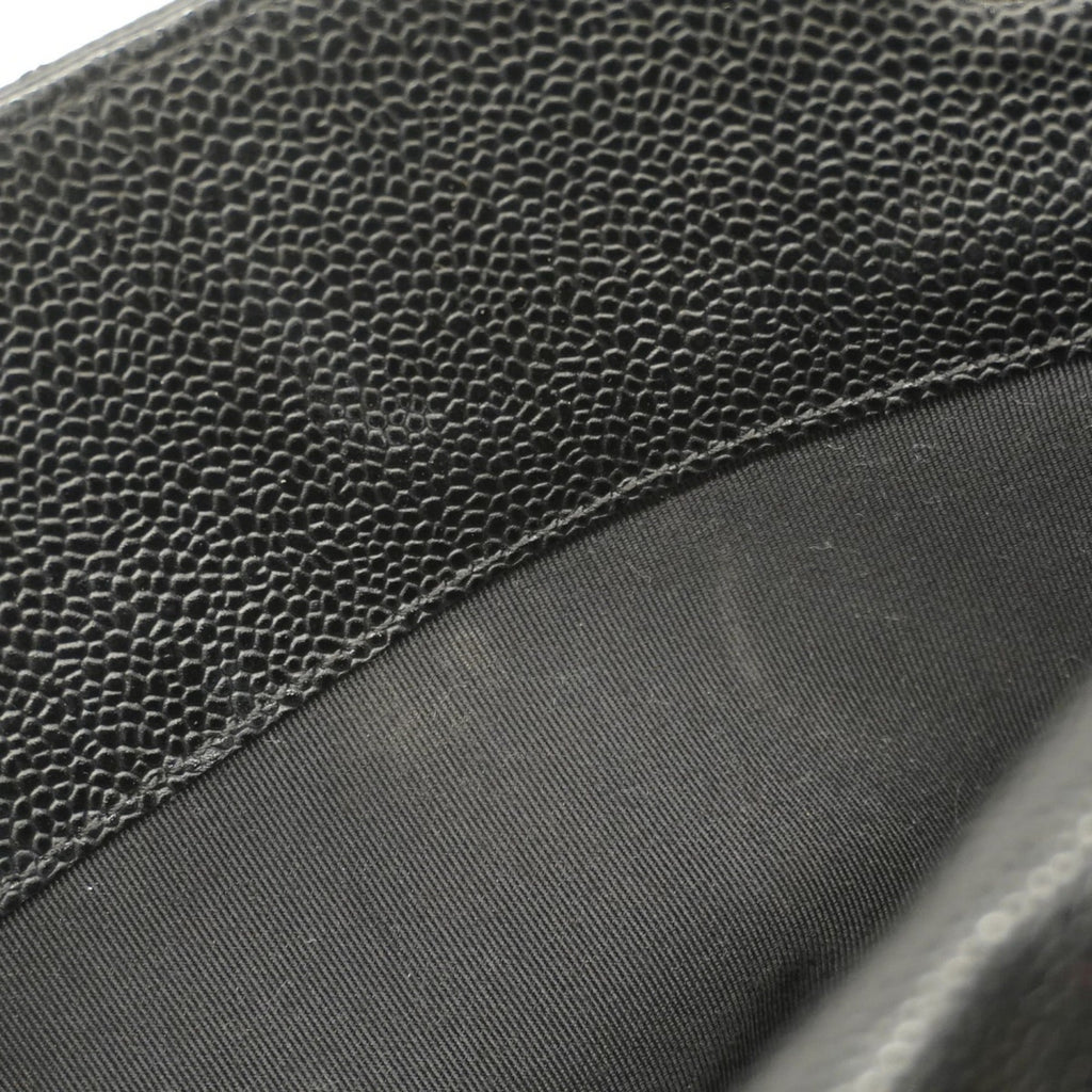 Chanel Black Grained Calfskin Shoulder Bag (Pre-Owned)