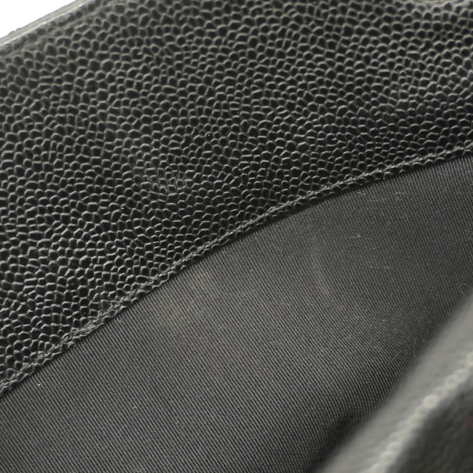 Chanel Black Grained Calfskin Shoulder Bag (Pre-Owned)