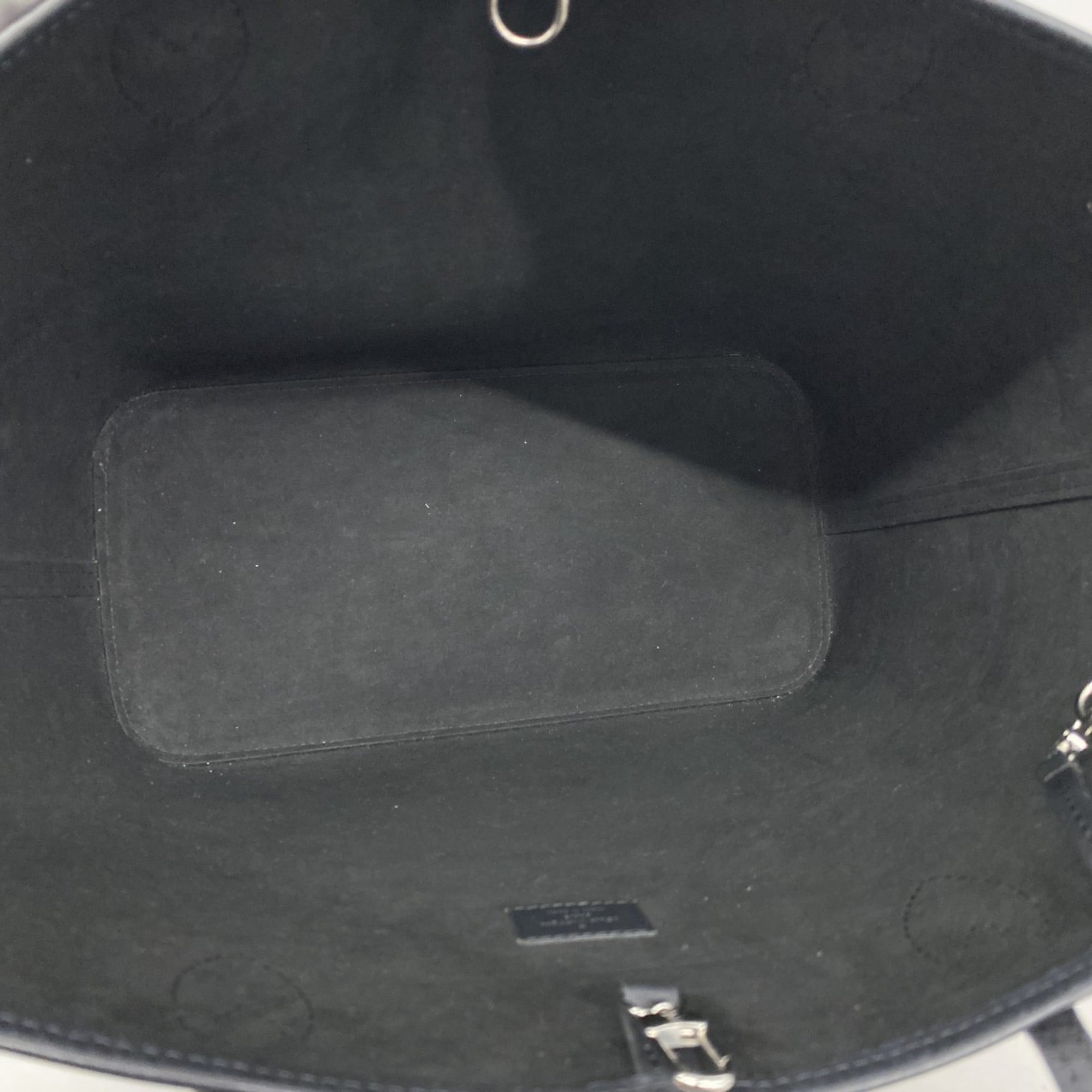 Louis Vuitton Noir Tote Bag (Pre-Owned)