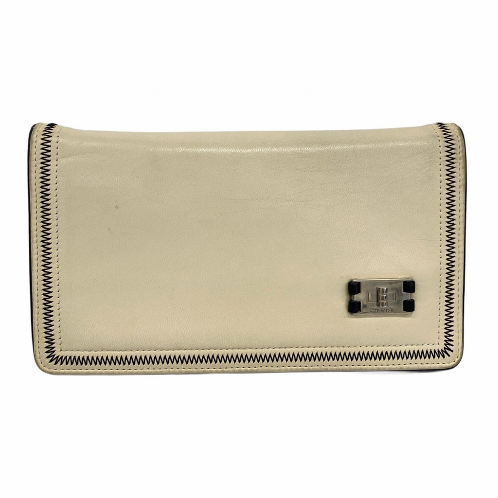 Chanel Beige Black Leather Long Wallet (Bi-Fold) (Pre-Owned)