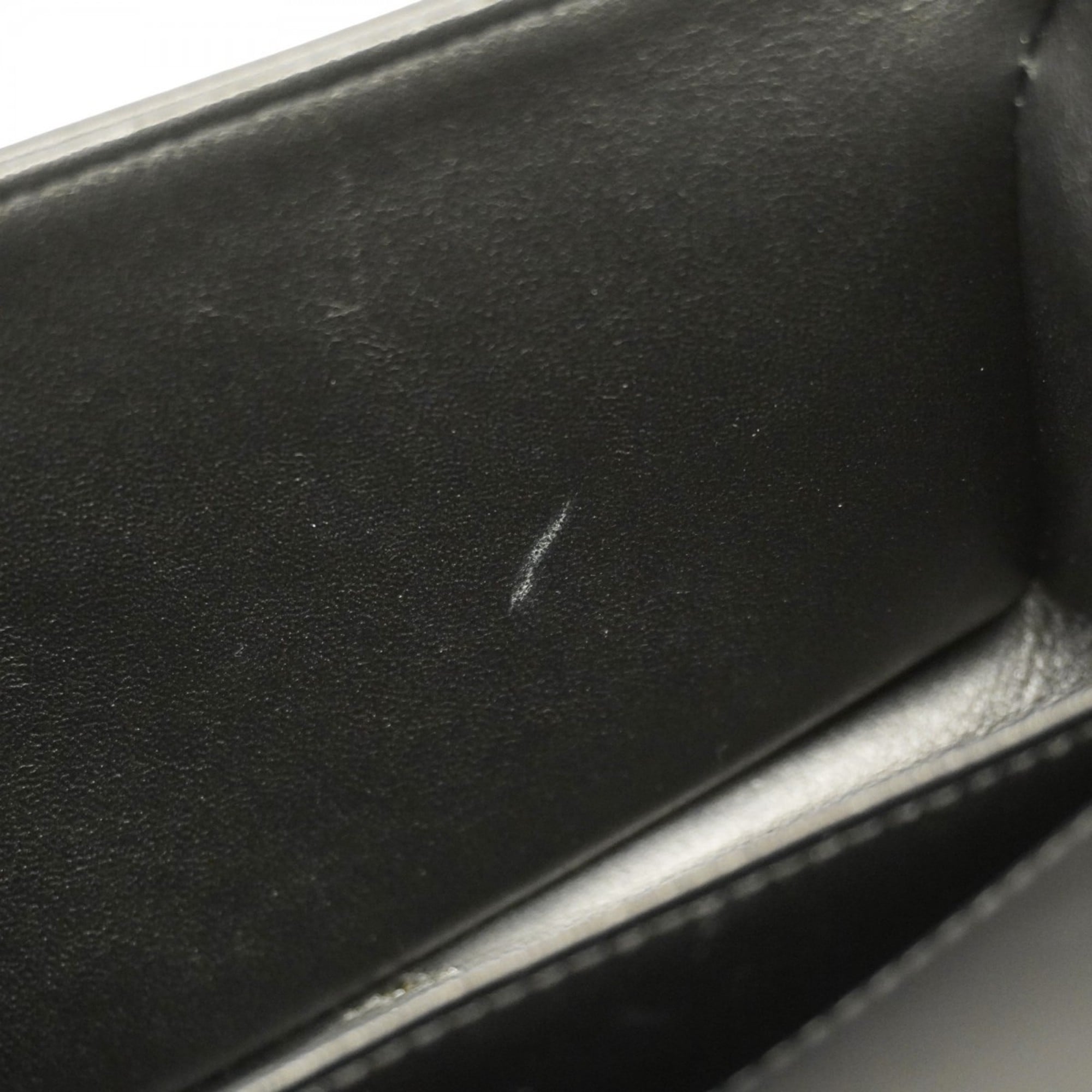 Chanel Black Leather Shoulder Bag (Pre-Owned)
