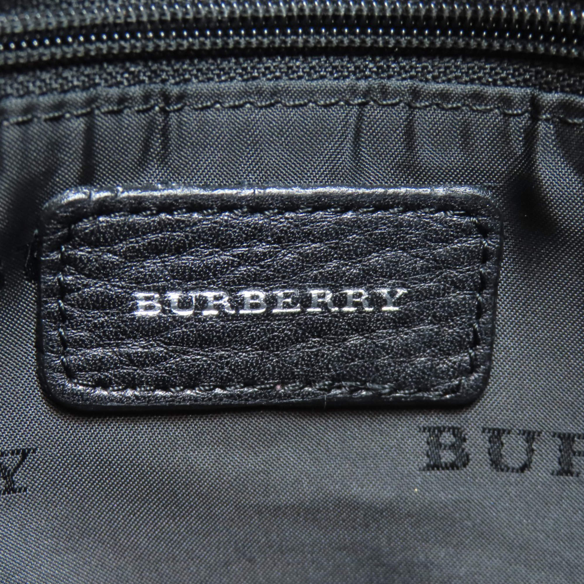 Burberry Black Leather Shoulder Bag (Pre-Owned)
