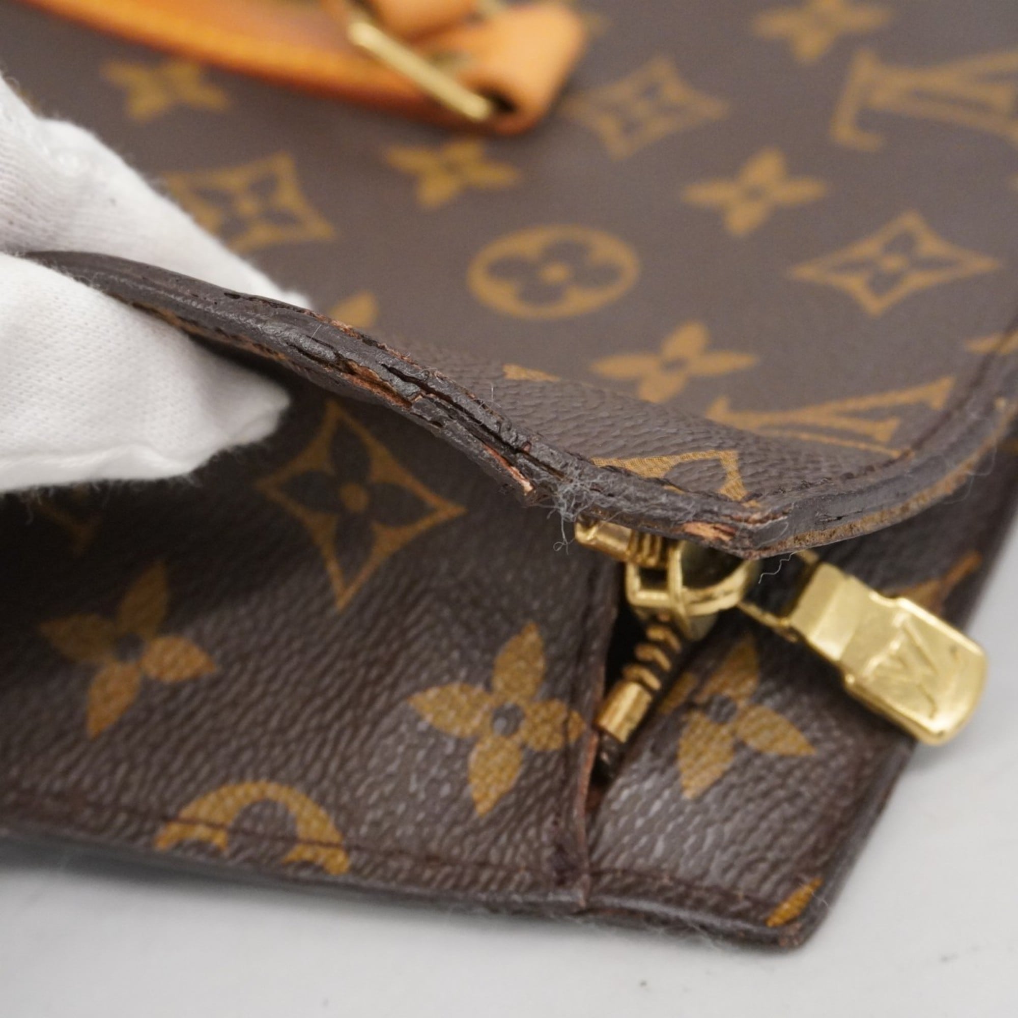 Louis Vuitton Brown Tote Bag (Pre-Owned)
