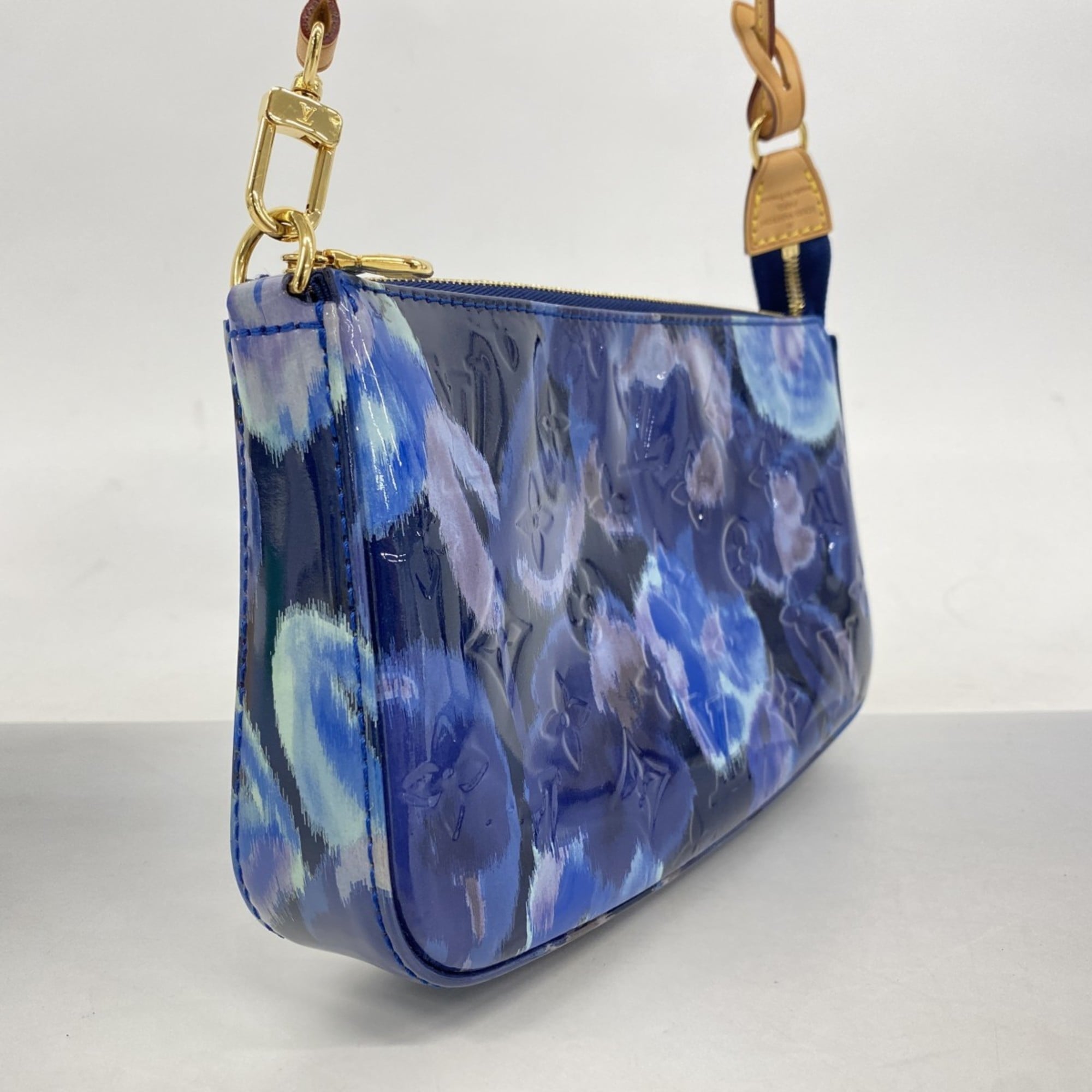 Louis Vuitton Grand Blue Pouch (Pre-Owned)
