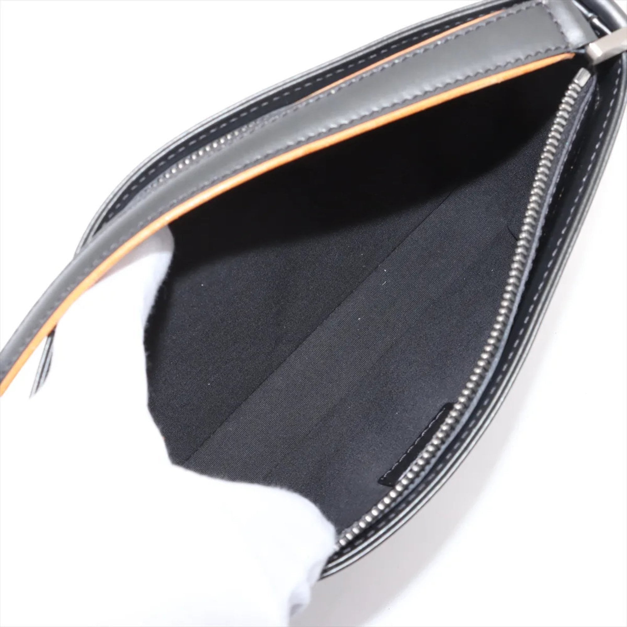 Louis Vuitton Noir Leather Shoulder Bag (Pre-Owned)