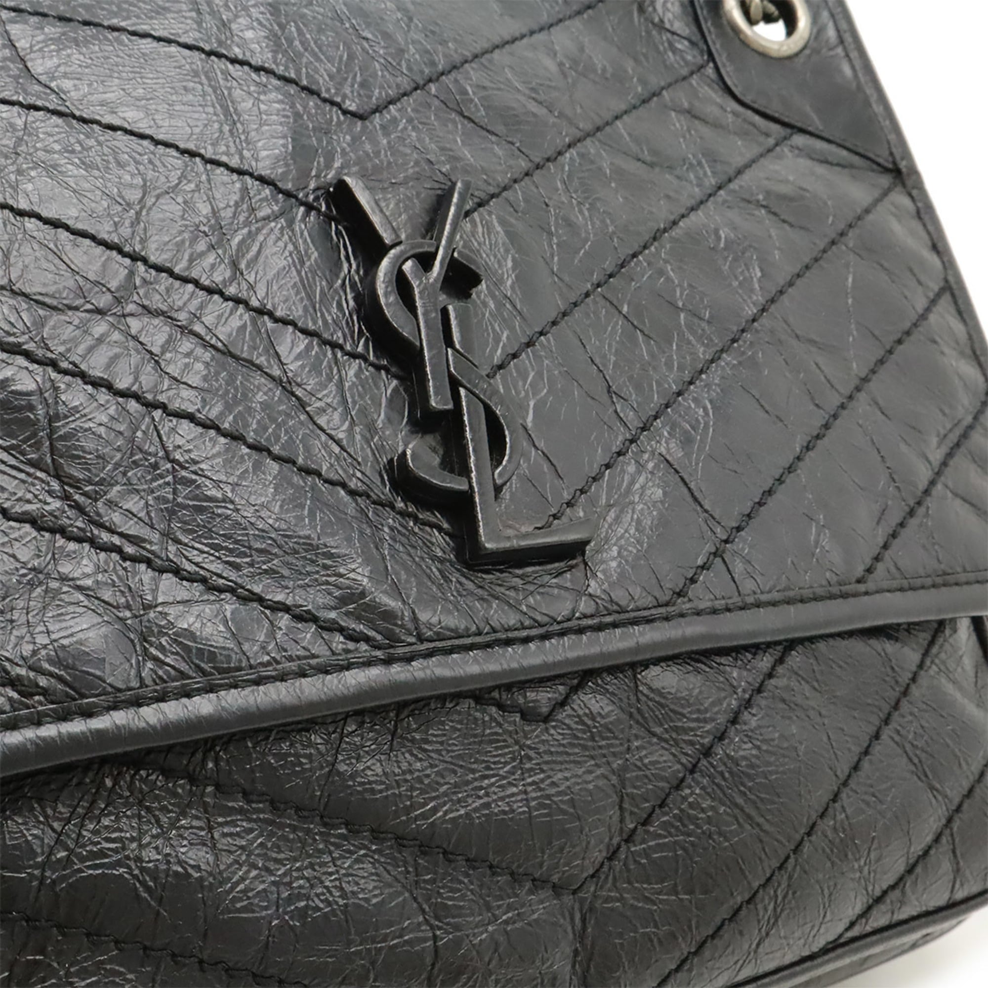 Yves Saint Laurent Black Leather Shoulder Bag (Pre-Owned)