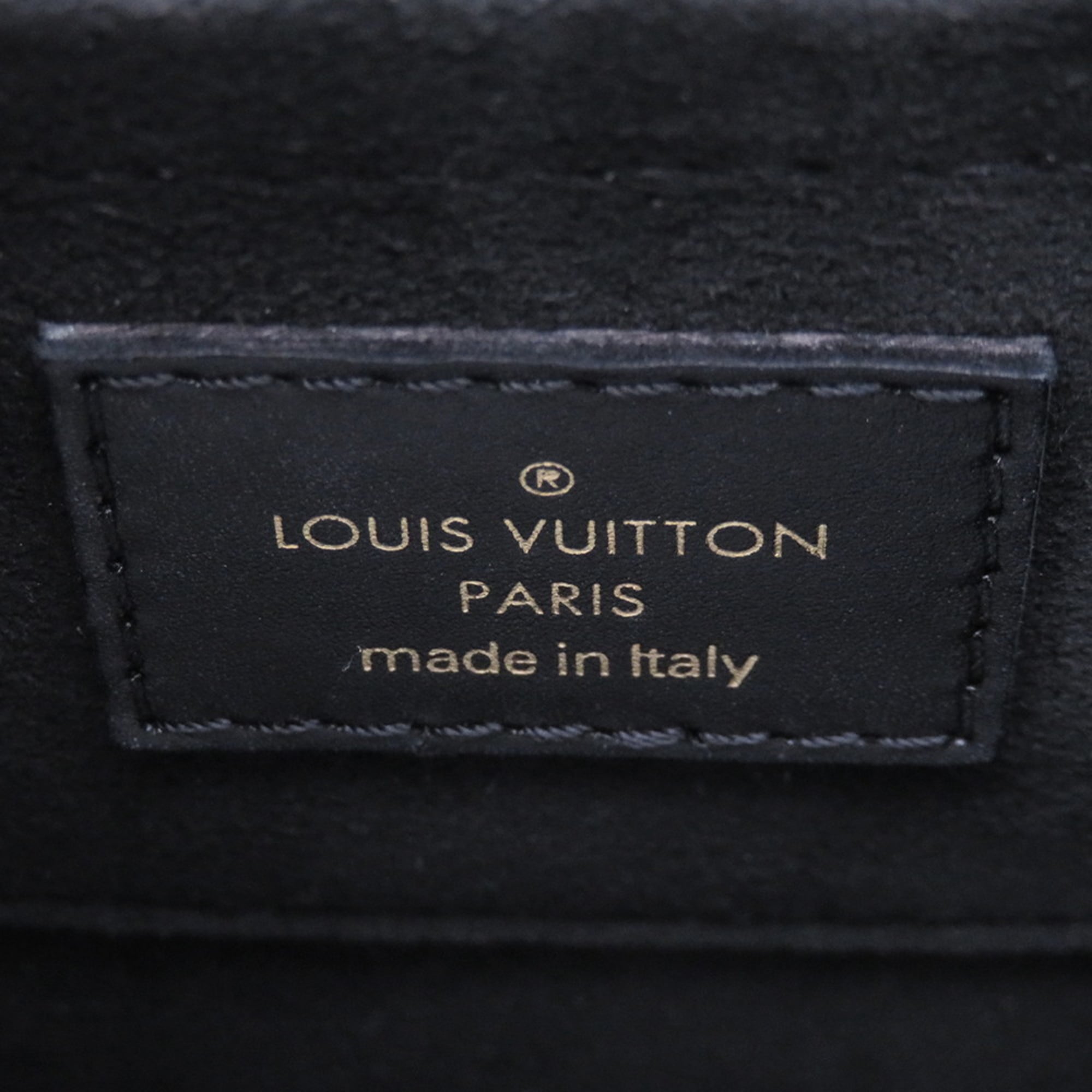 Louis Vuitton Black Noir Leather Handbag Shoulder Bag (Pre-Owned)