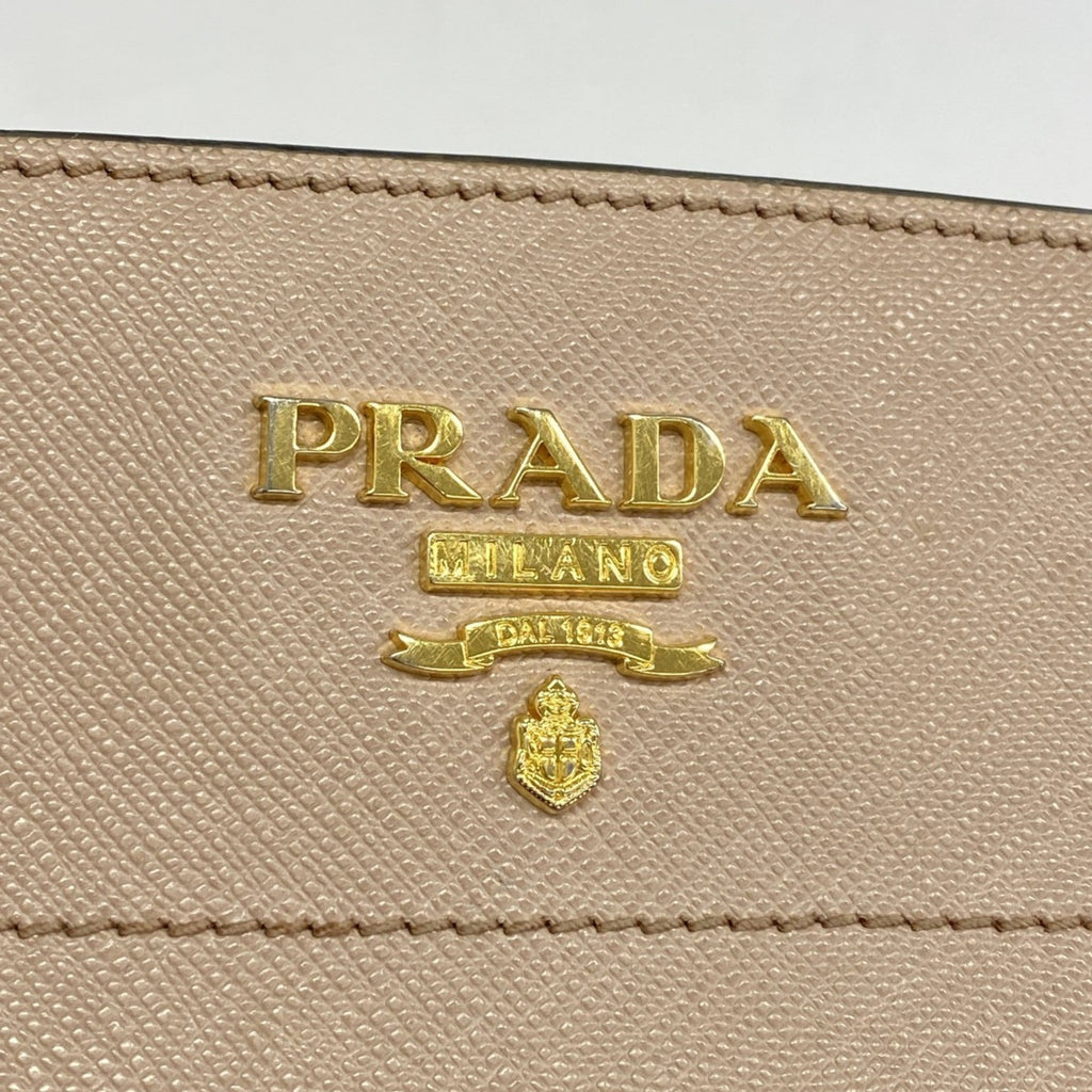 Prada Beige Black Leather Shoulder Bag (Pre-Owned)