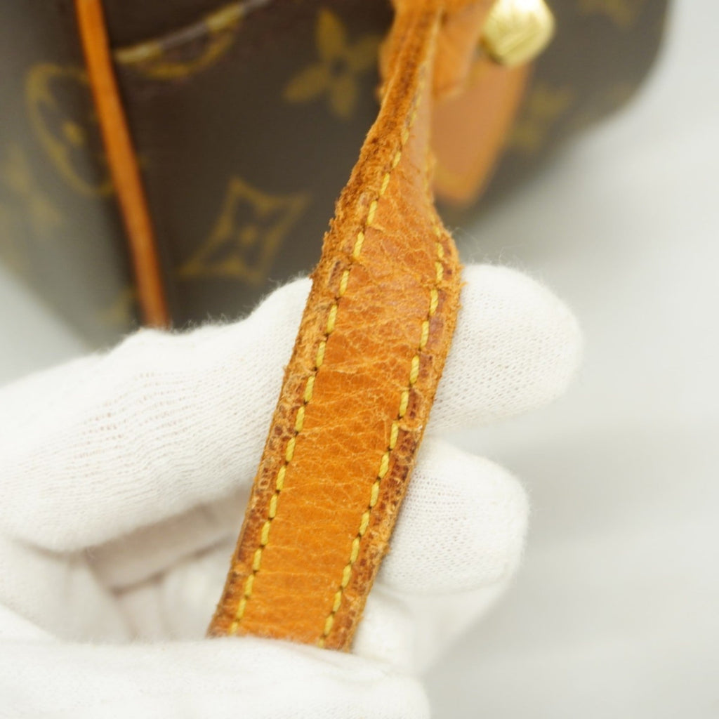 Louis Vuitton Brown Shoulder Bag (Pre-Owned)
