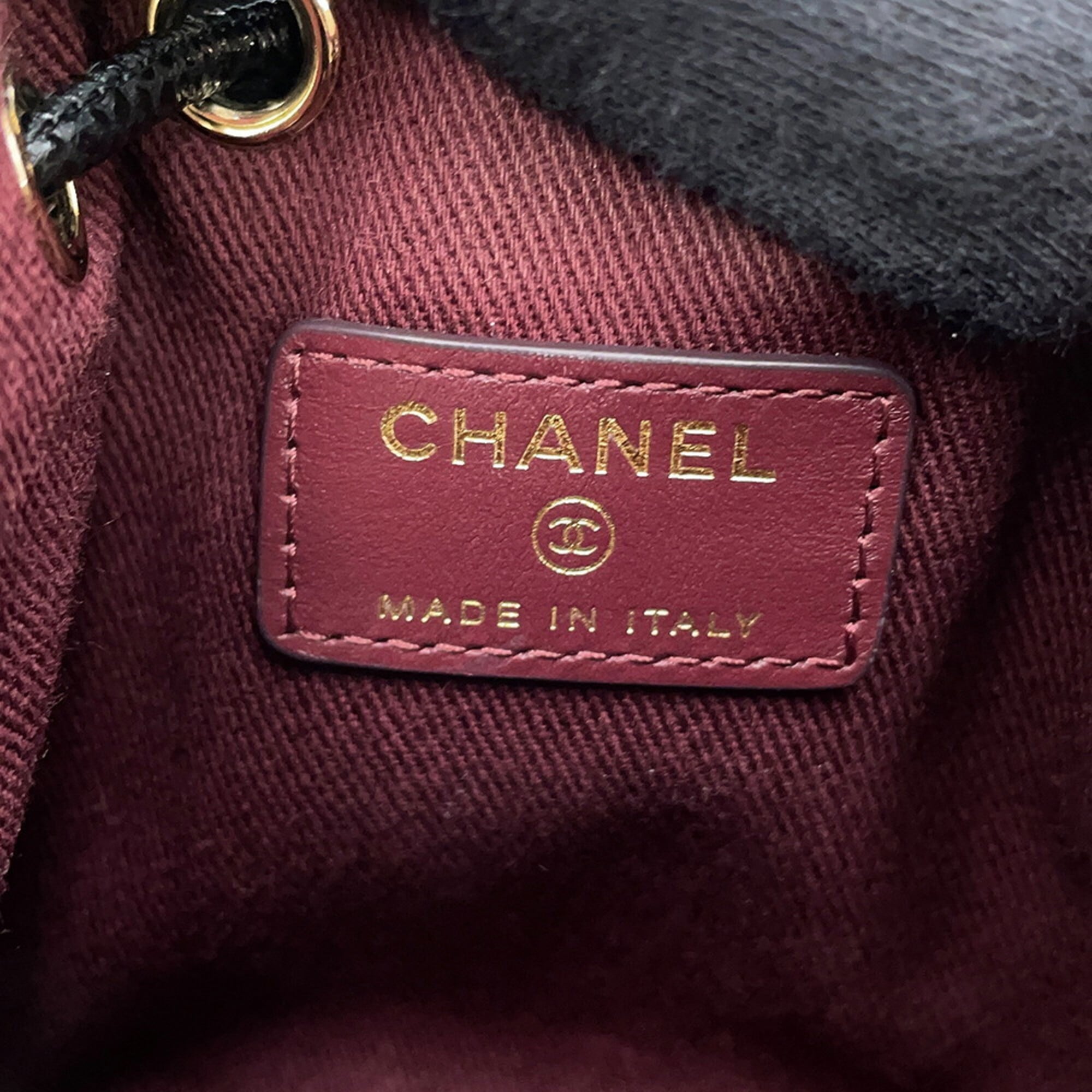 Chanel Matelasse Black Grained Calfskin Shoulder Bag (Pre-Owned)