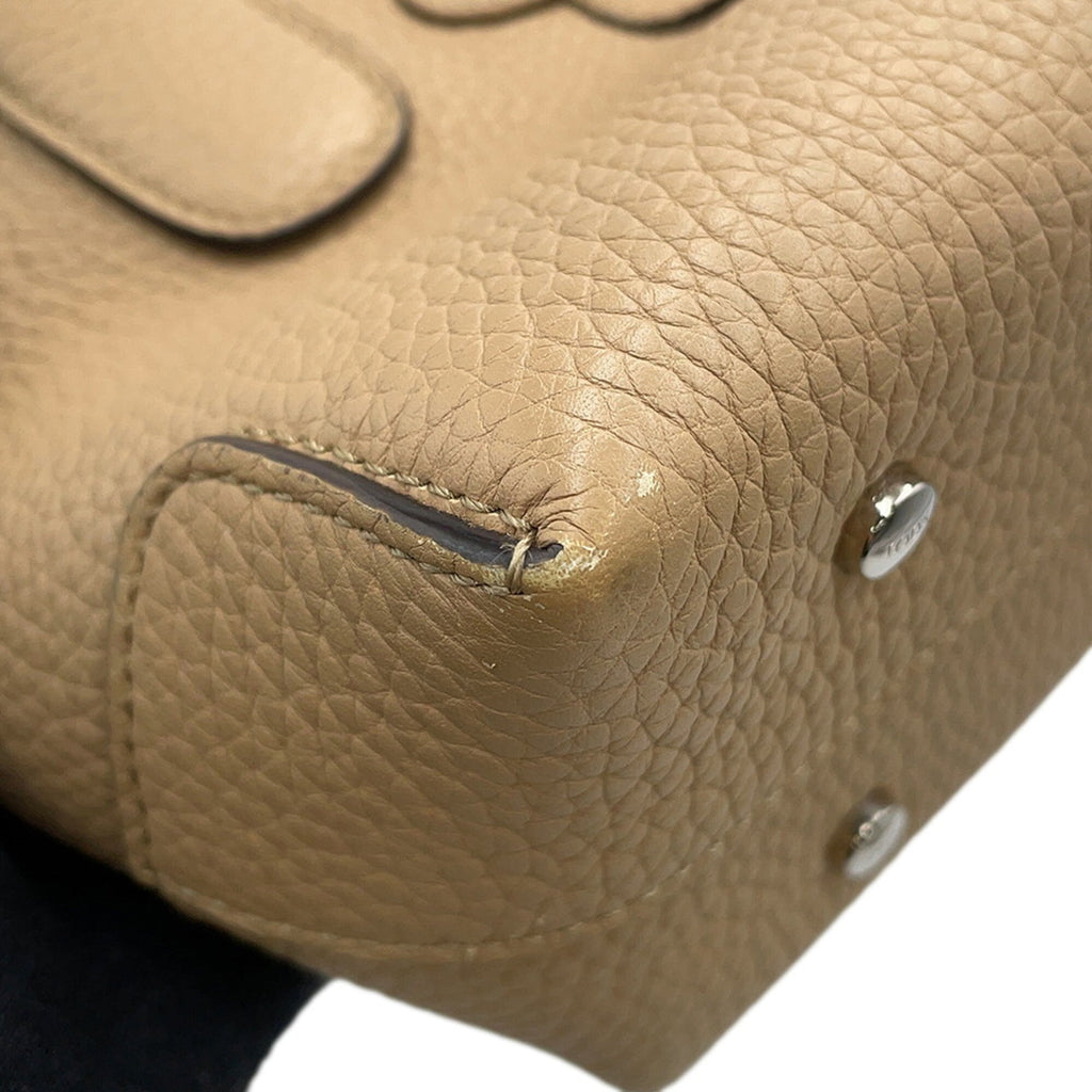 Tod's Beige Leather Handbag (Pre-Owned)