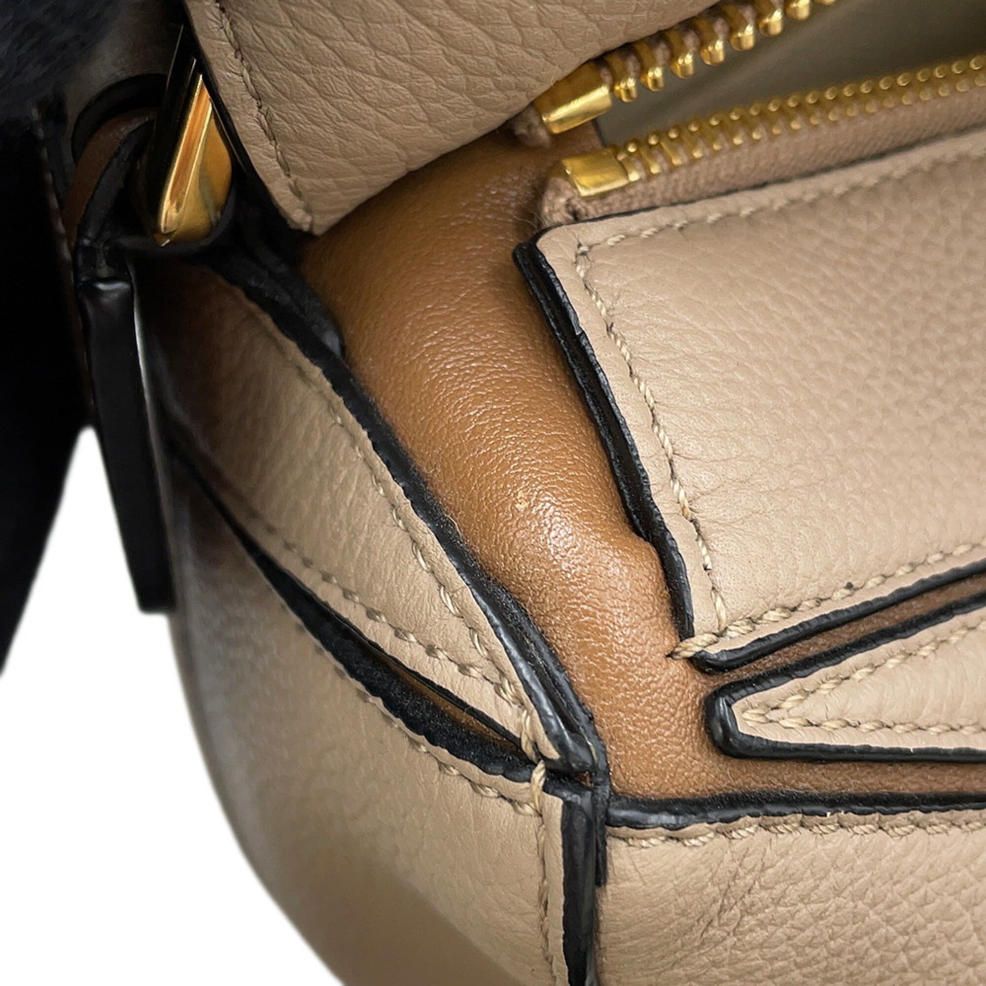 Loewe Puzzle Sand Leather Handbag (Pre-Owned)