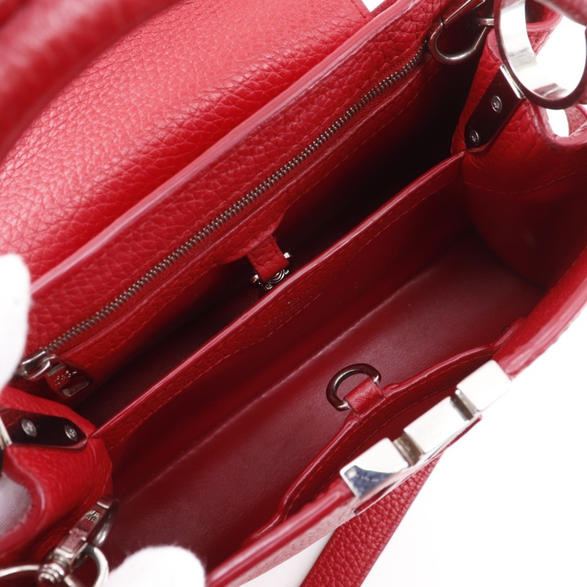 Louis Vuitton Red Color Handbag (Pre-Owned)