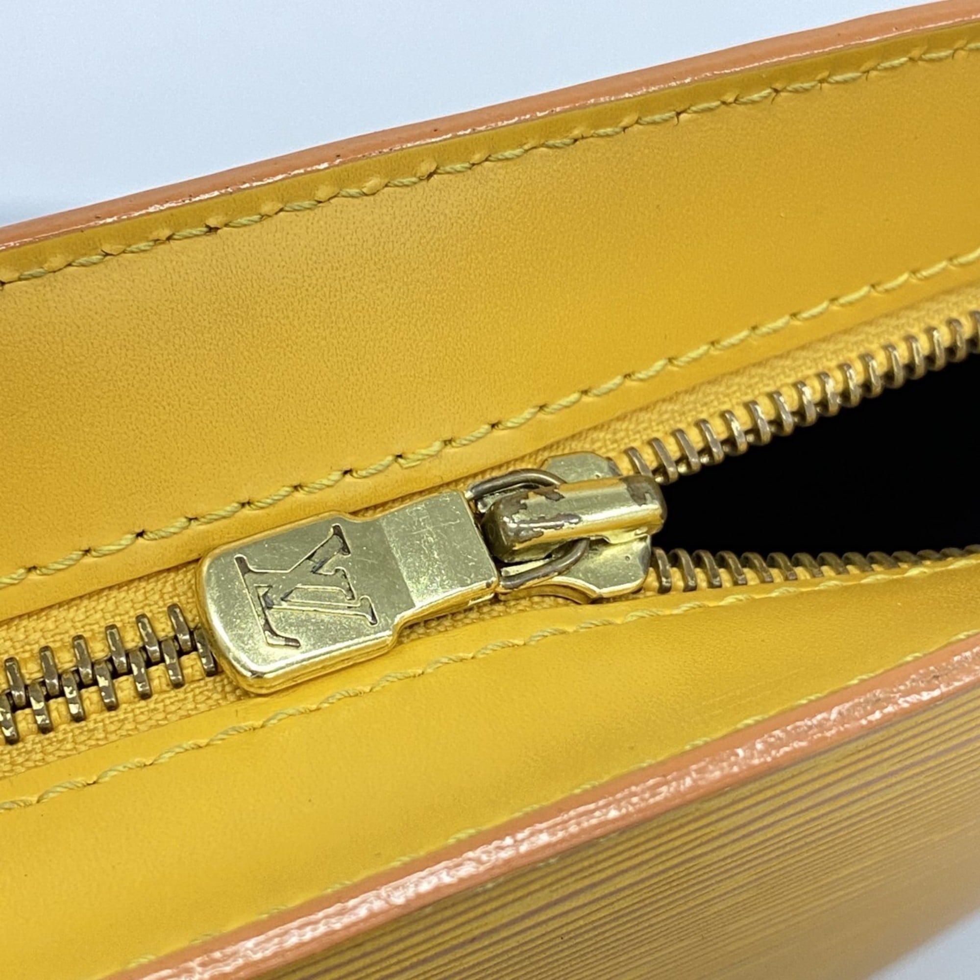 Louis Vuitton Jaune Shoulder Bag (Pre-Owned)