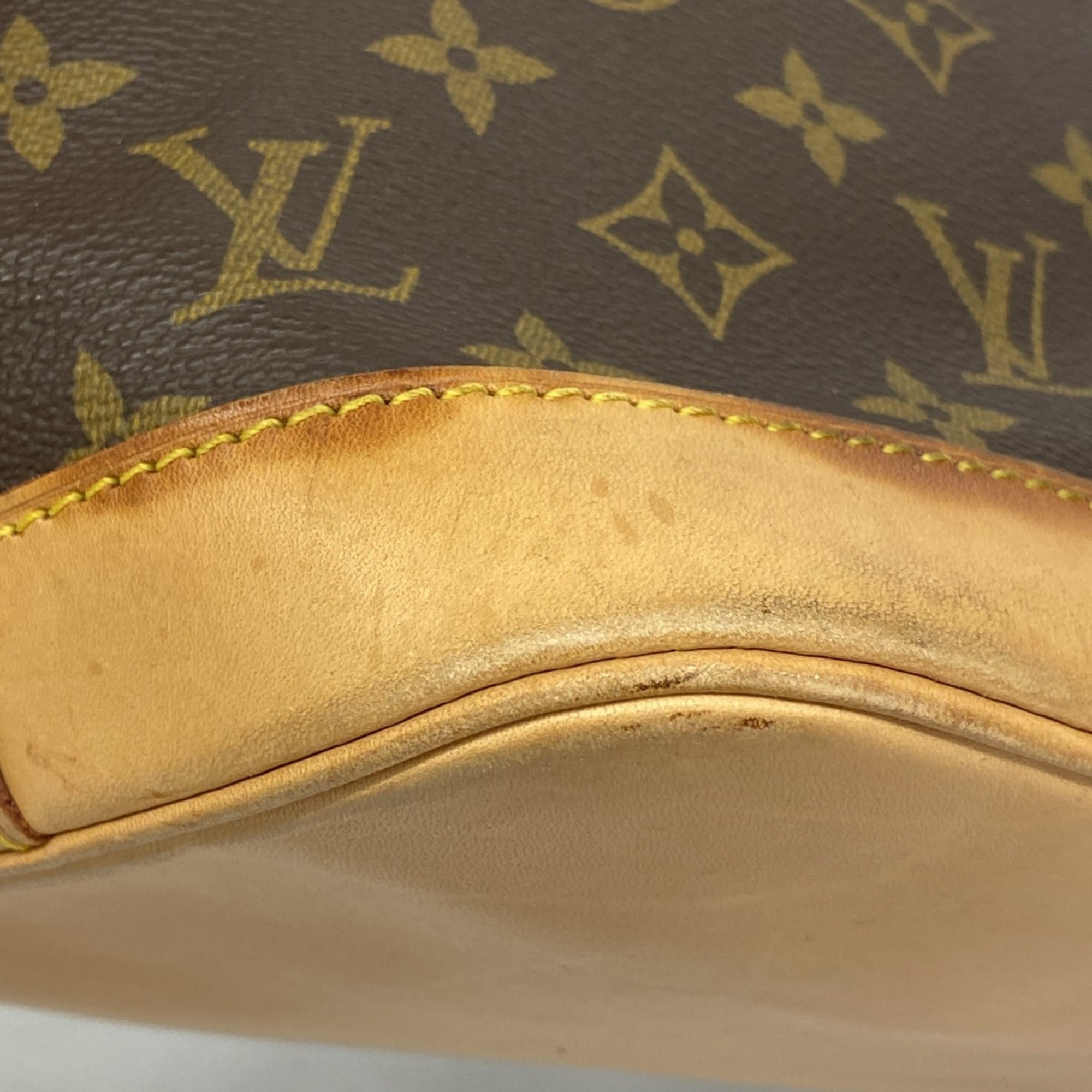 Louis Vuitton Brown Handbag (Pre-Owned)
