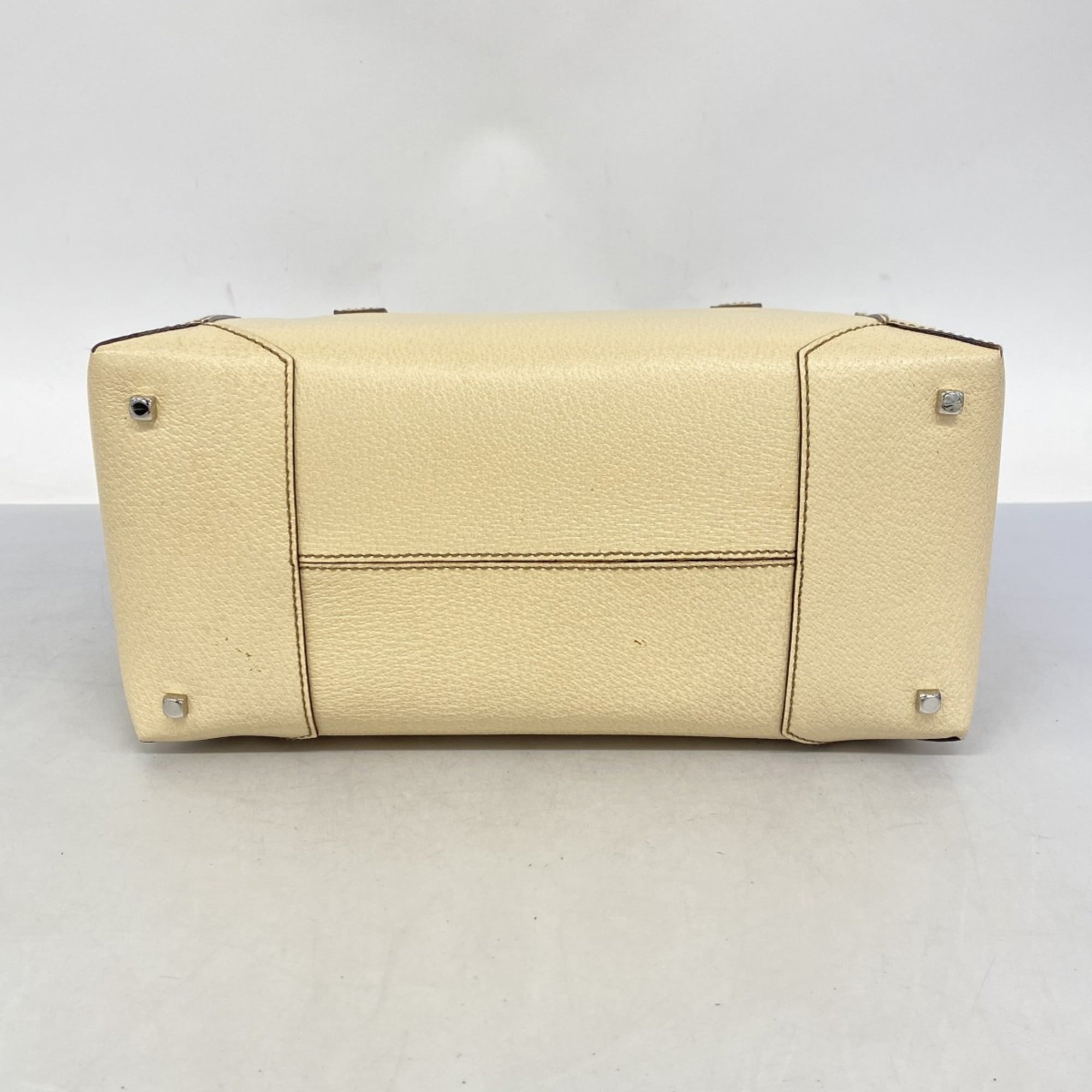 Salvatore Ferragamo Beige Leather Handbag (Pre-Owned)