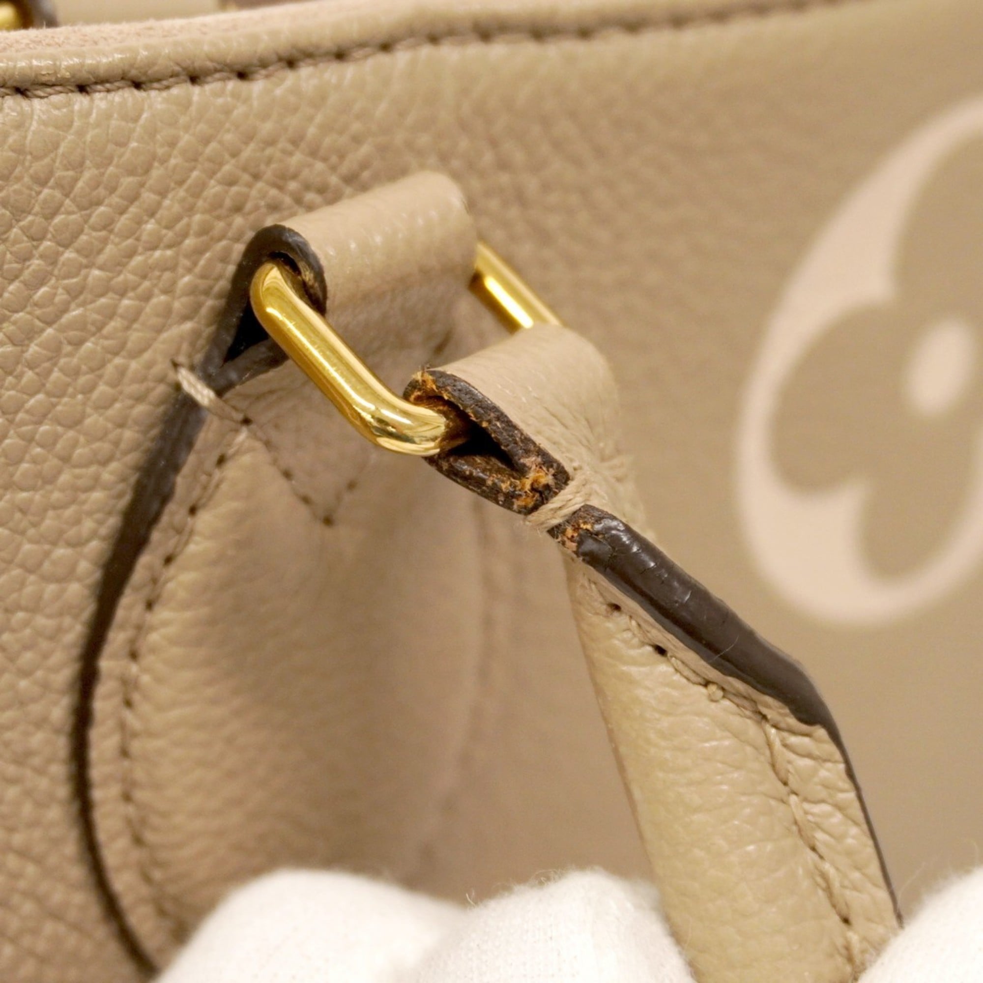 Louis Vuitton Cream Tourterelle Tote Bag (Pre-Owned)