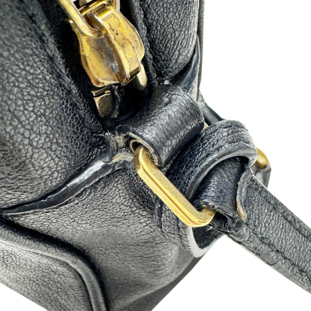 Saint Laurent Black Leather Shoulder Bag (Pre-Owned)