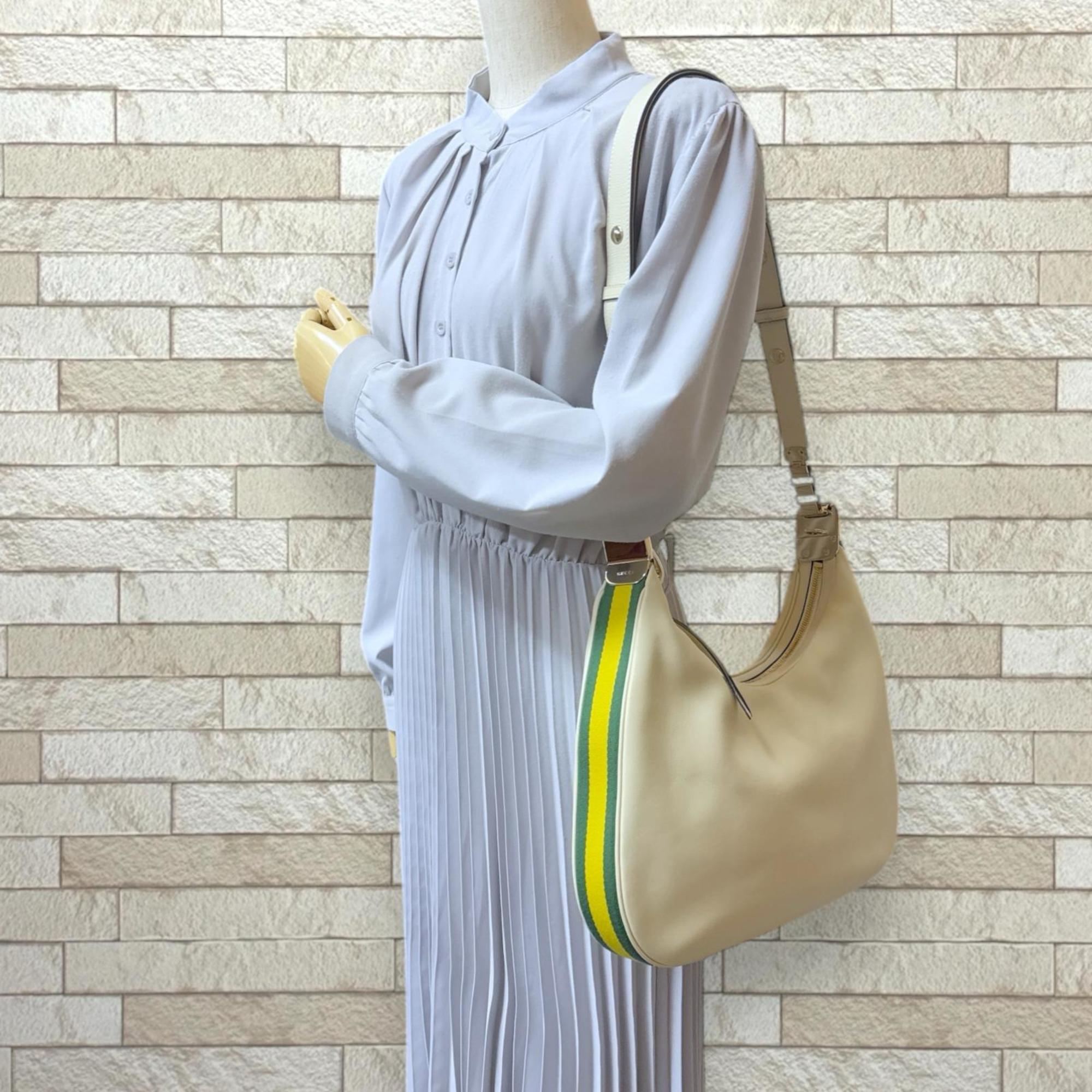 Gucci White Leather Shoulder Bag (Pre-Owned)