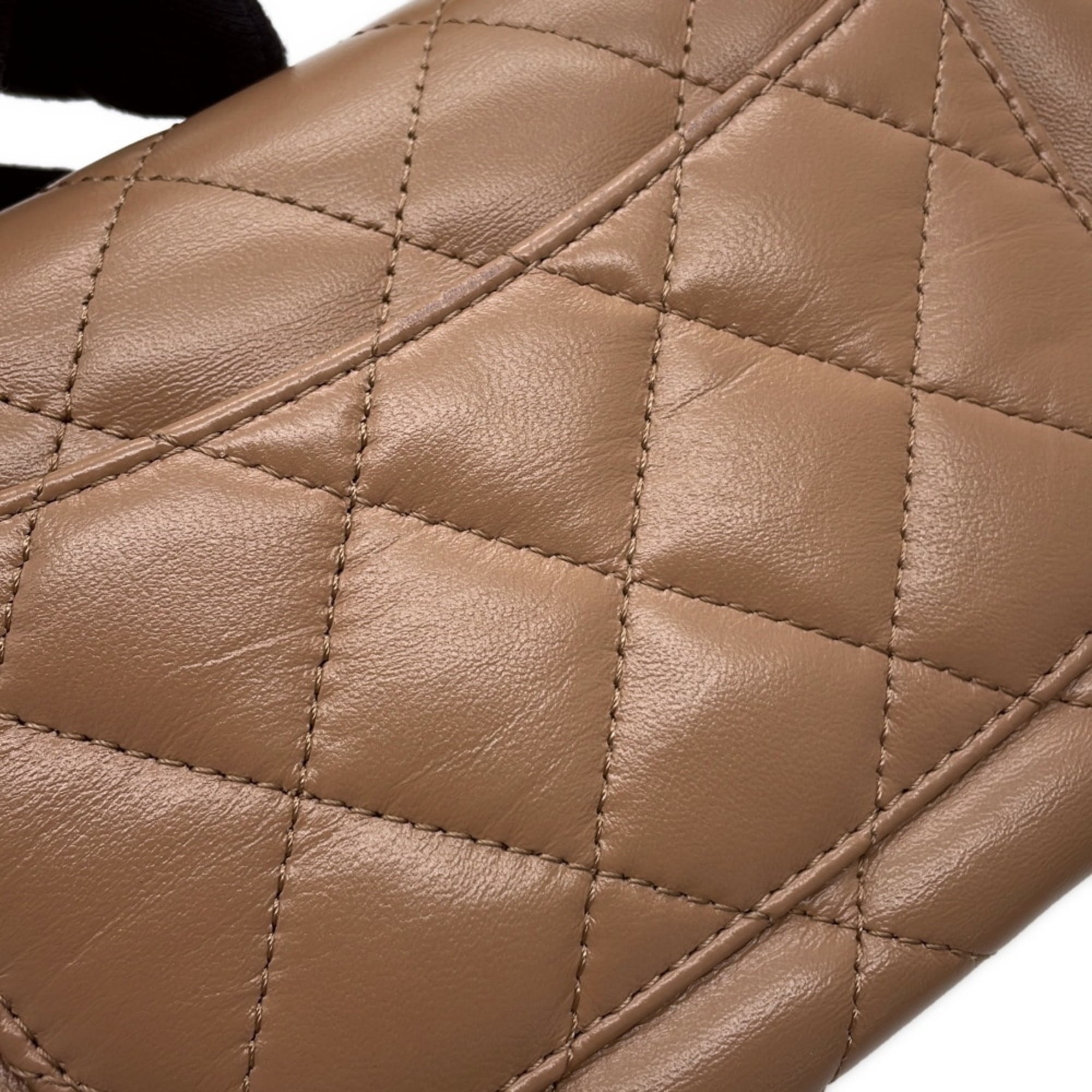 Chanel Matelasse Beige Leather Handbag (Pre-Owned)