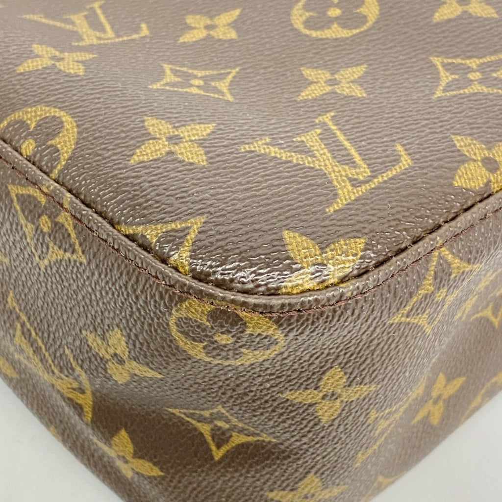 Louis Vuitton Brown Shoulder Bag (Pre-Owned)