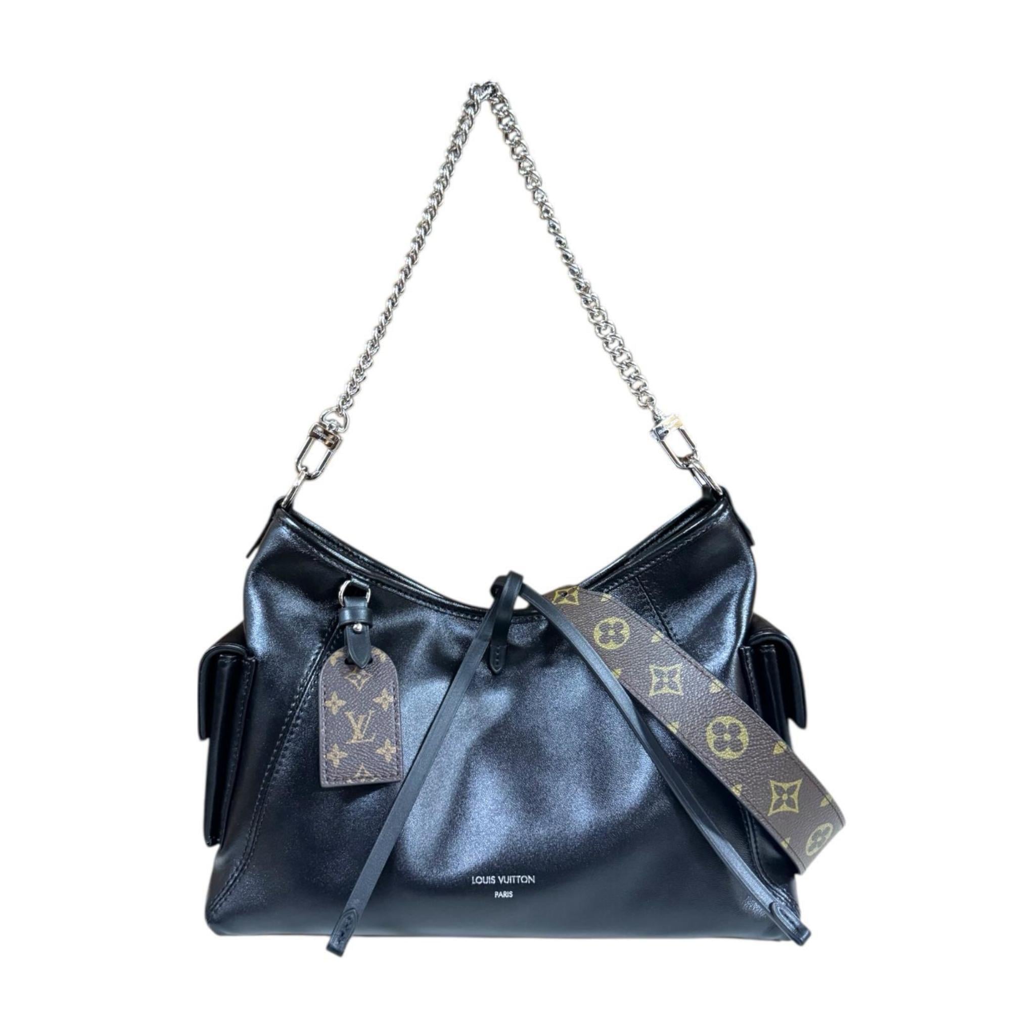 Louis Vuitton Black Leather Shoulder Bag (Pre-Owned)