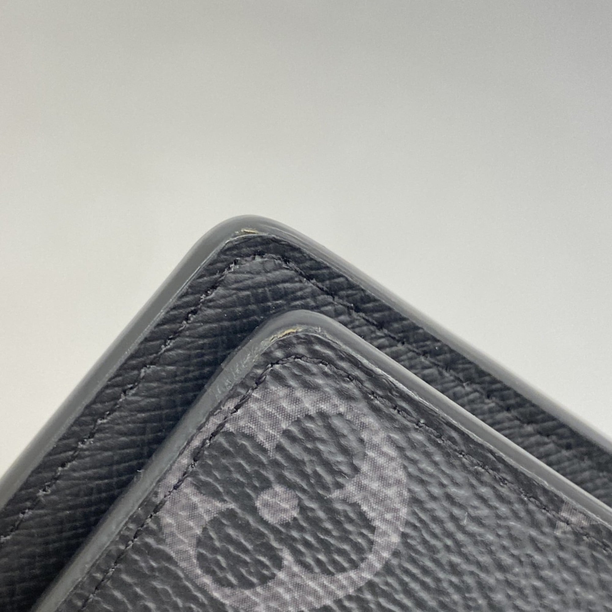 Louis Vuitton Black Long Wallet (Bi-Fold) (Pre-Owned)