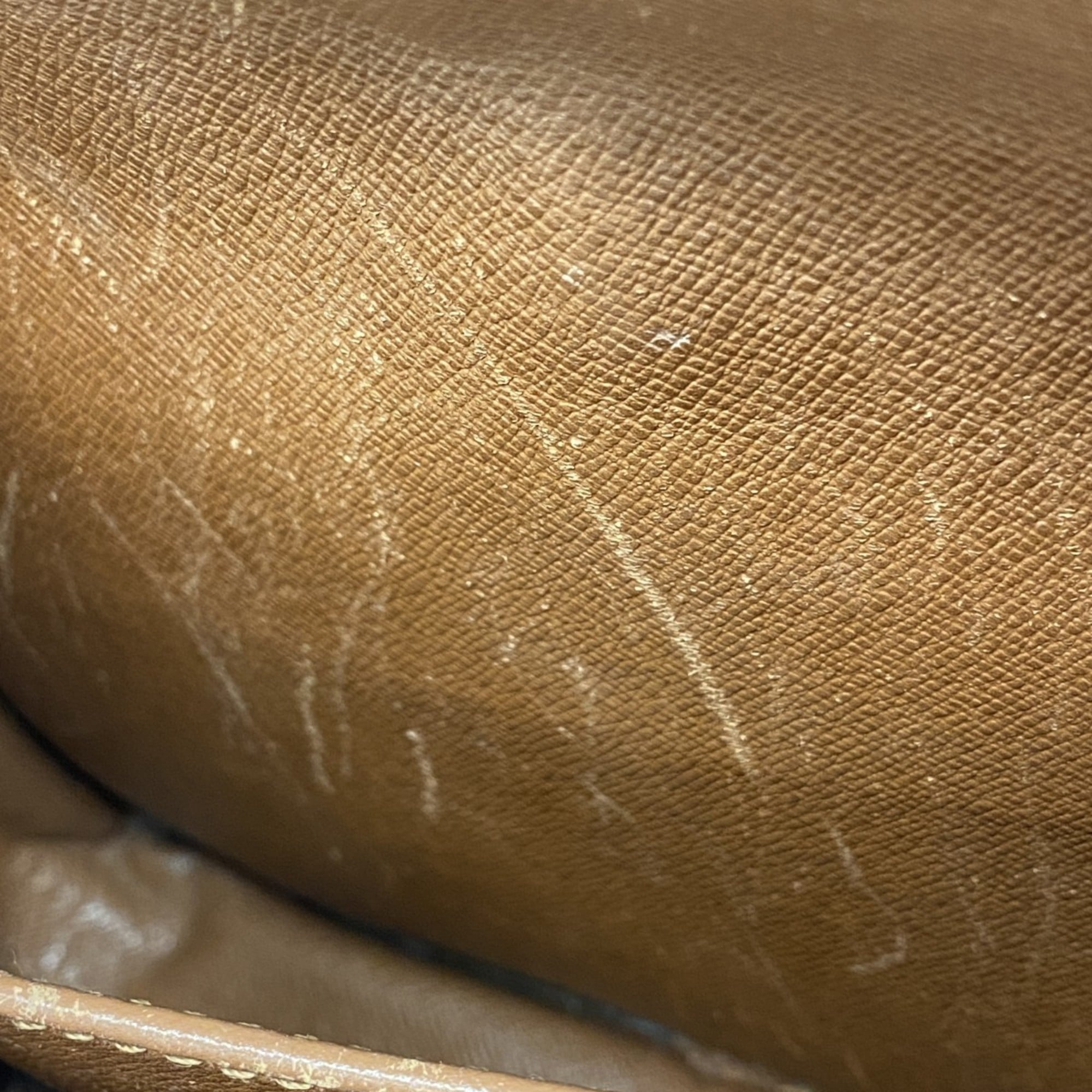 Louis Vuitton Brown Shoulder Bag (Pre-Owned)