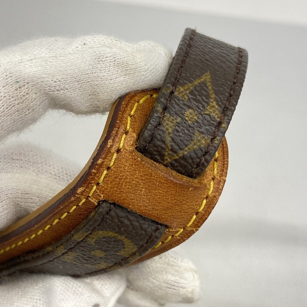 Louis Vuitton Brown Shoulder Bag (Pre-Owned)