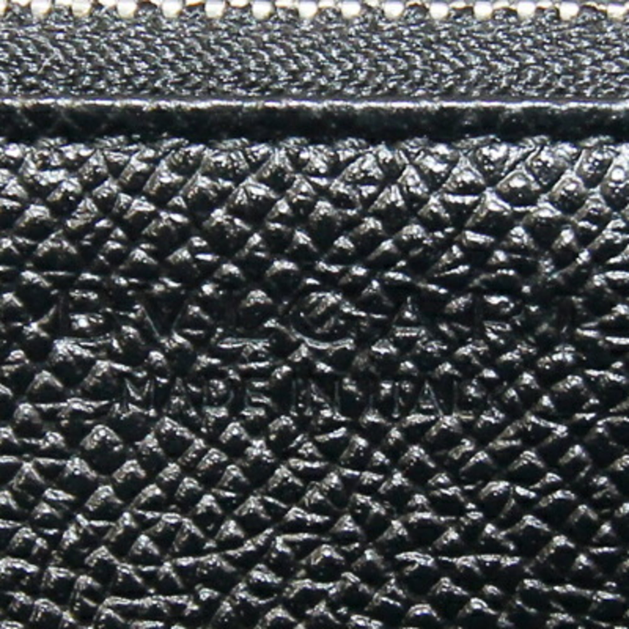 Bvlgari Black Leather Long Wallet (Bi-Fold) (Pre-Owned)