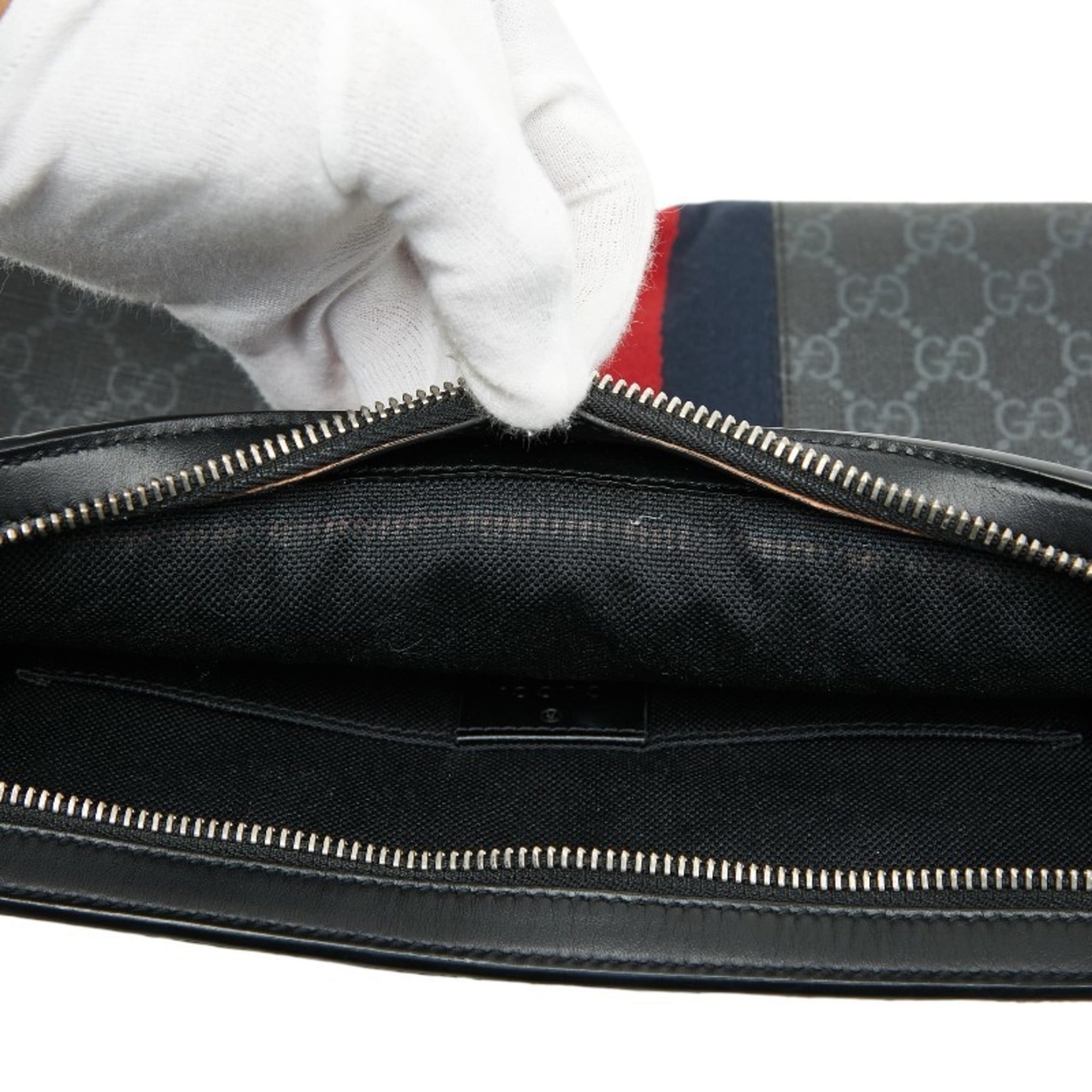 Gucci Black Multi-Color Pvc Leather Clutch Bag (Pre-Owned)