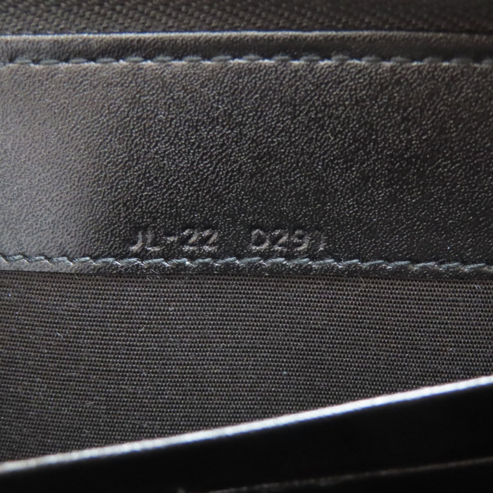 Salvatore Ferragamo Black Leather Long Wallet (Bi-Fold) (Pre-Owned)