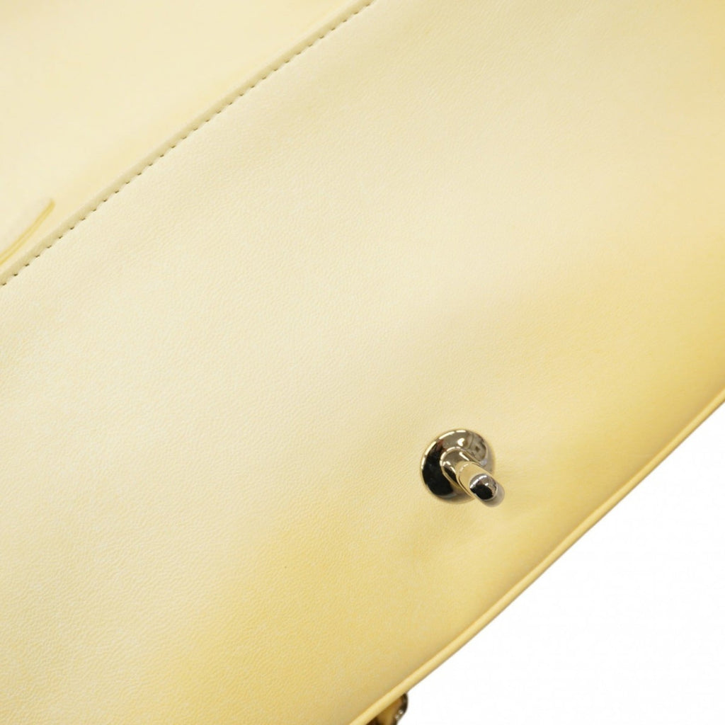 Chanel Ivory Leather Shoulder Bag (Pre-Owned)