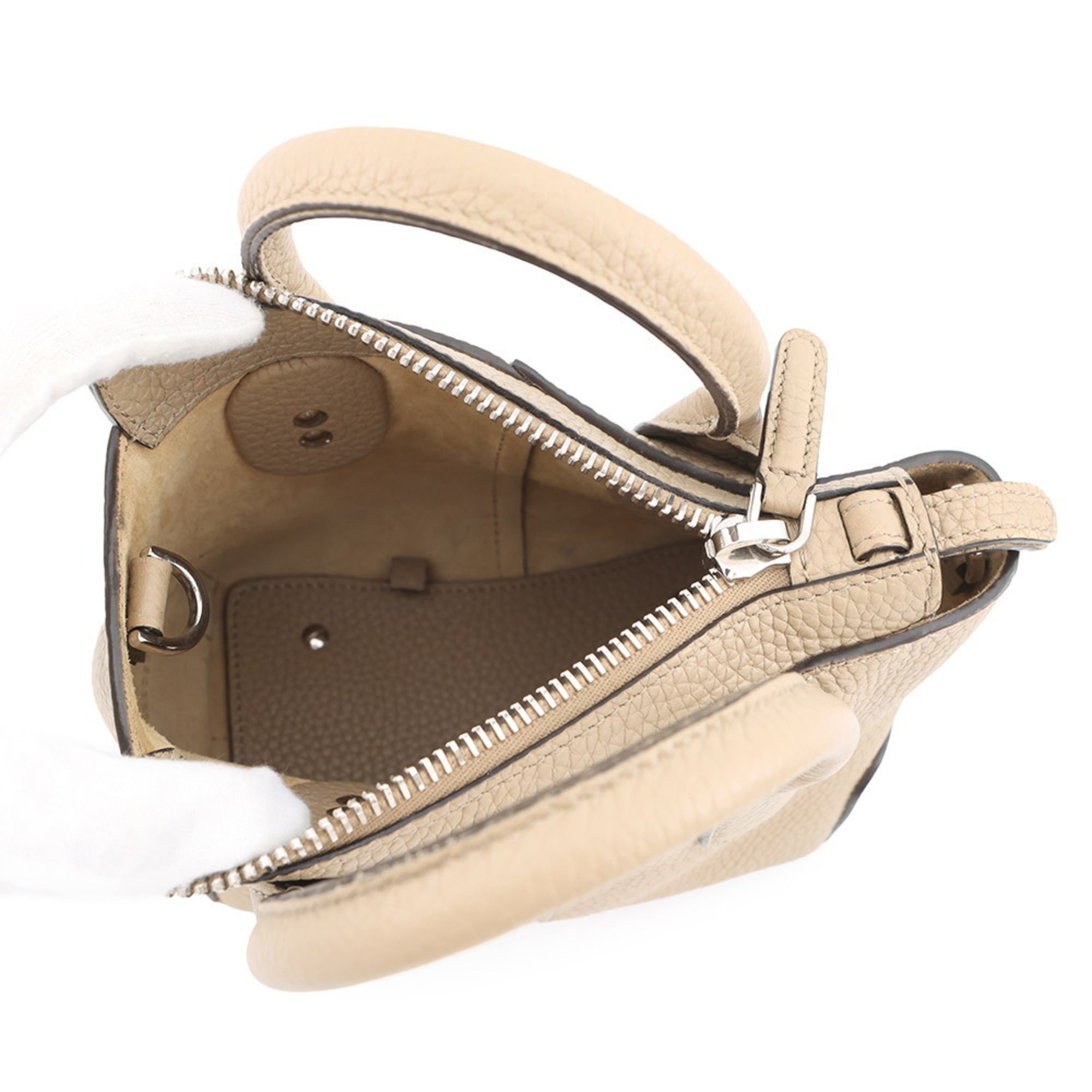 Tod's Beige Leather Handbag (Pre-Owned)