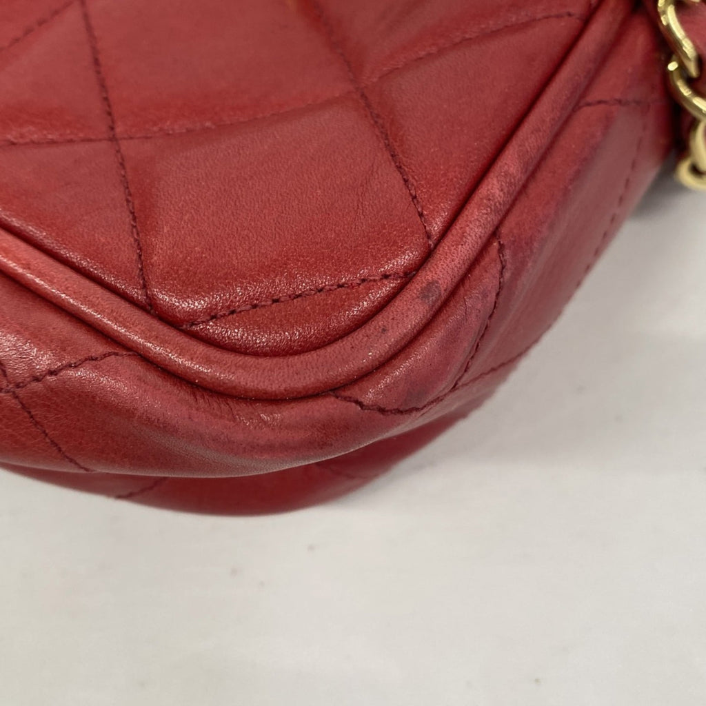 Chanel Red Color Leather Shoulder Bag (Pre-Owned)