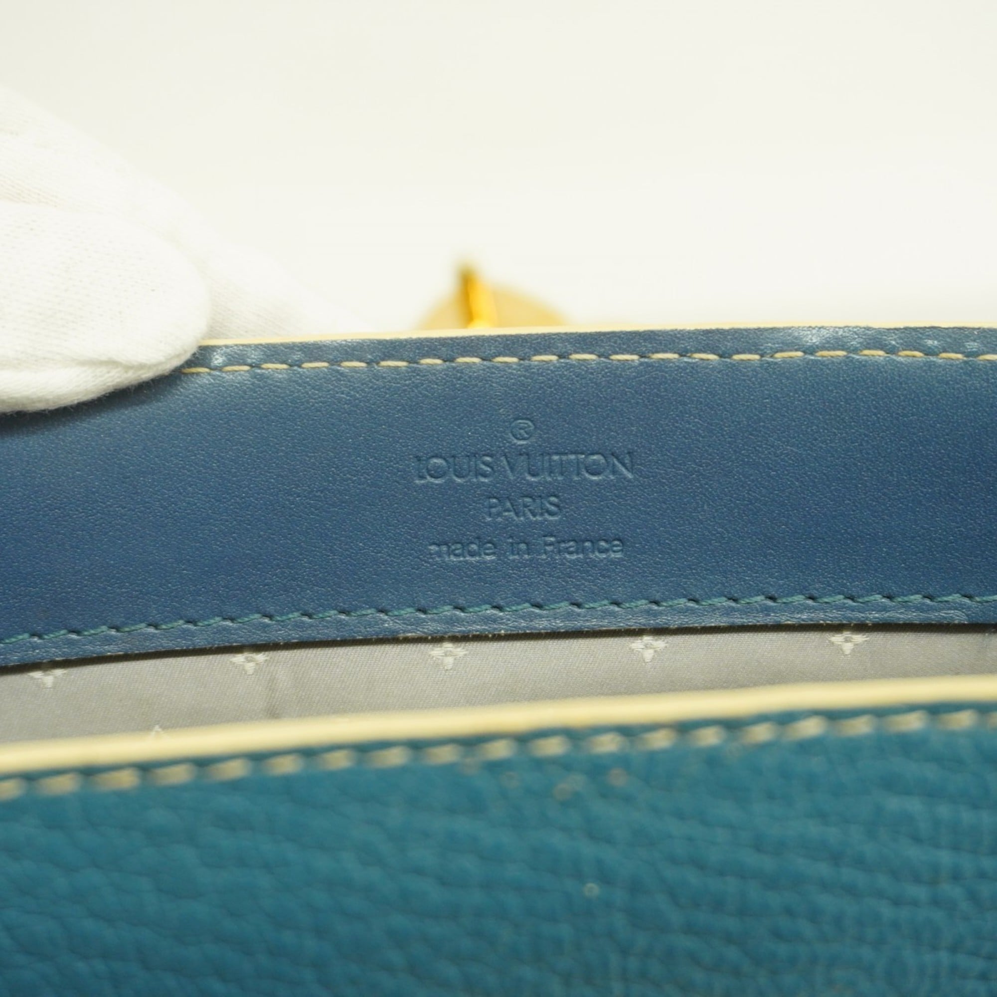 Louis Vuitton Blue Handbag (Pre-Owned)