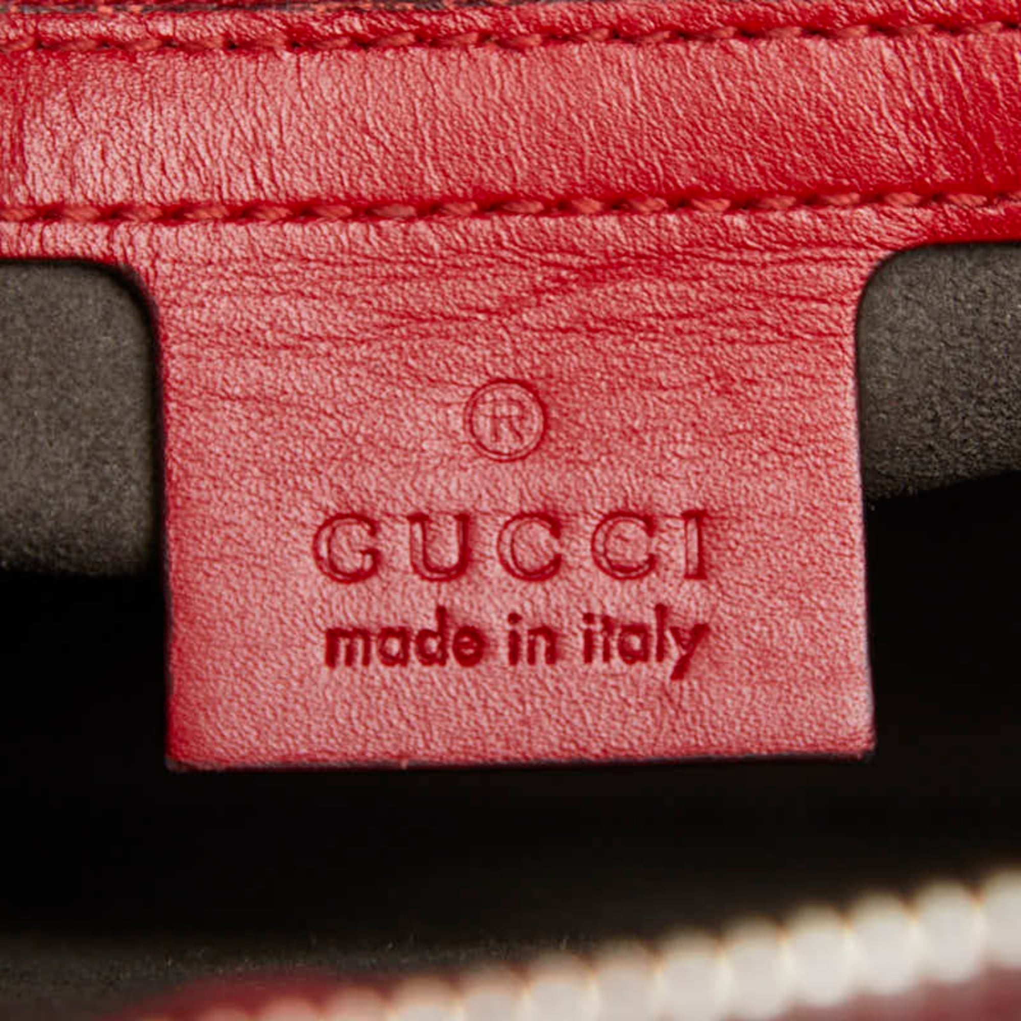 Gucci Red Color Leather Clutch Bag (Pre-Owned)