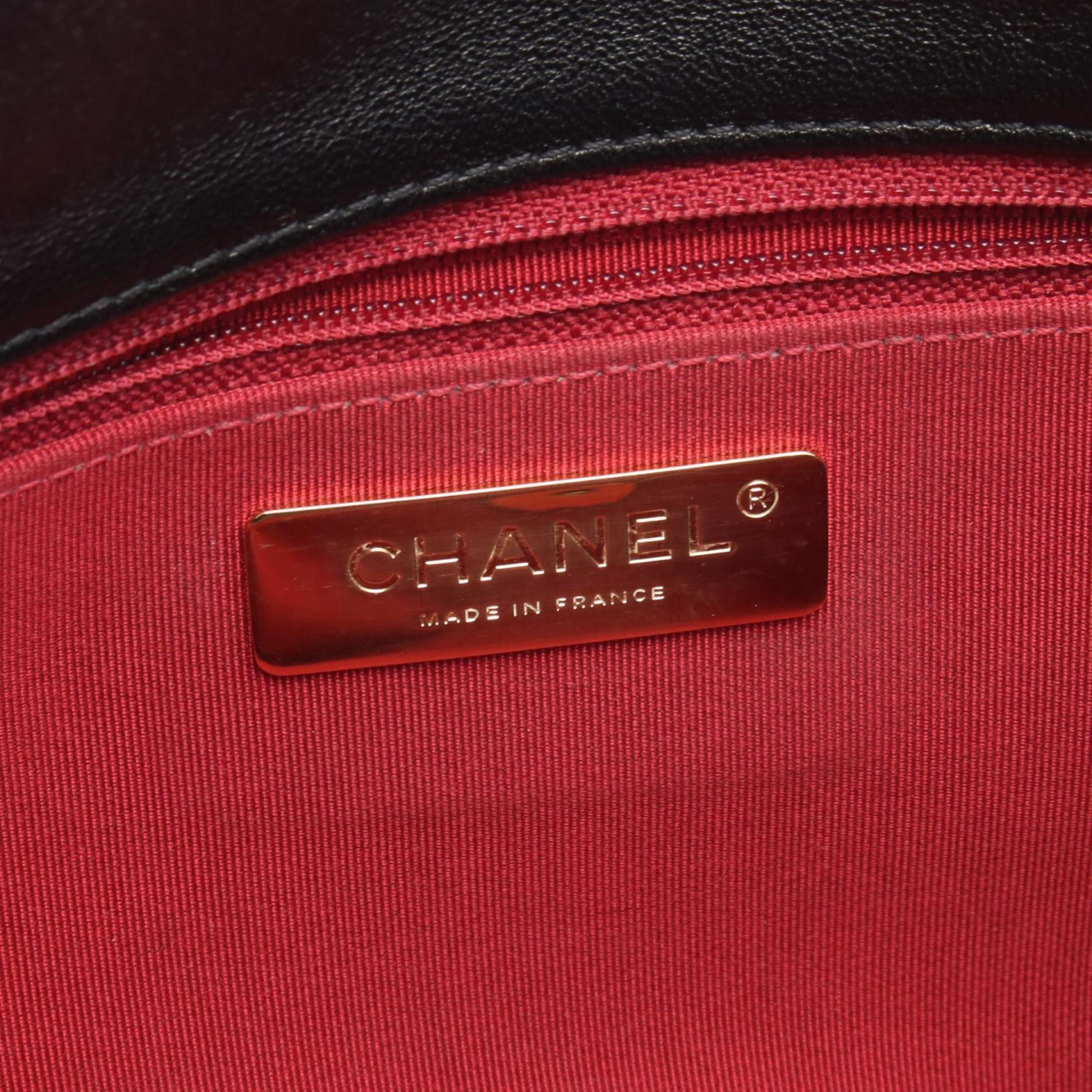 Chanel Black Leather Shoulder Bag (Pre-Owned)