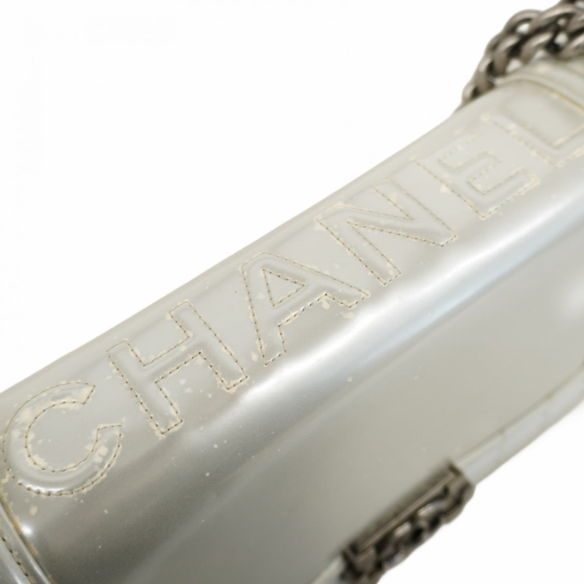 Chanel Gray Patent Leather Shoulder Bag (Pre-Owned)