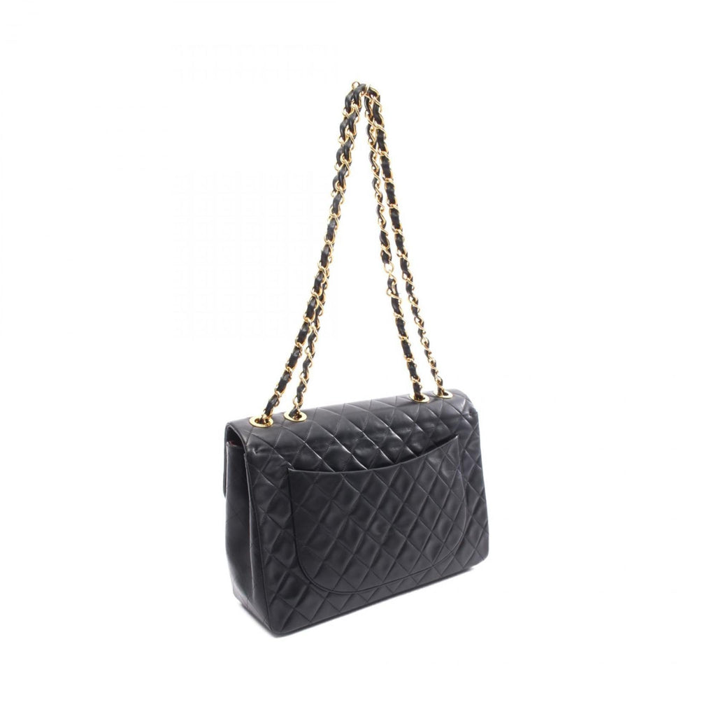 Chanel Black Leather Shoulder Bag (Pre-Owned)