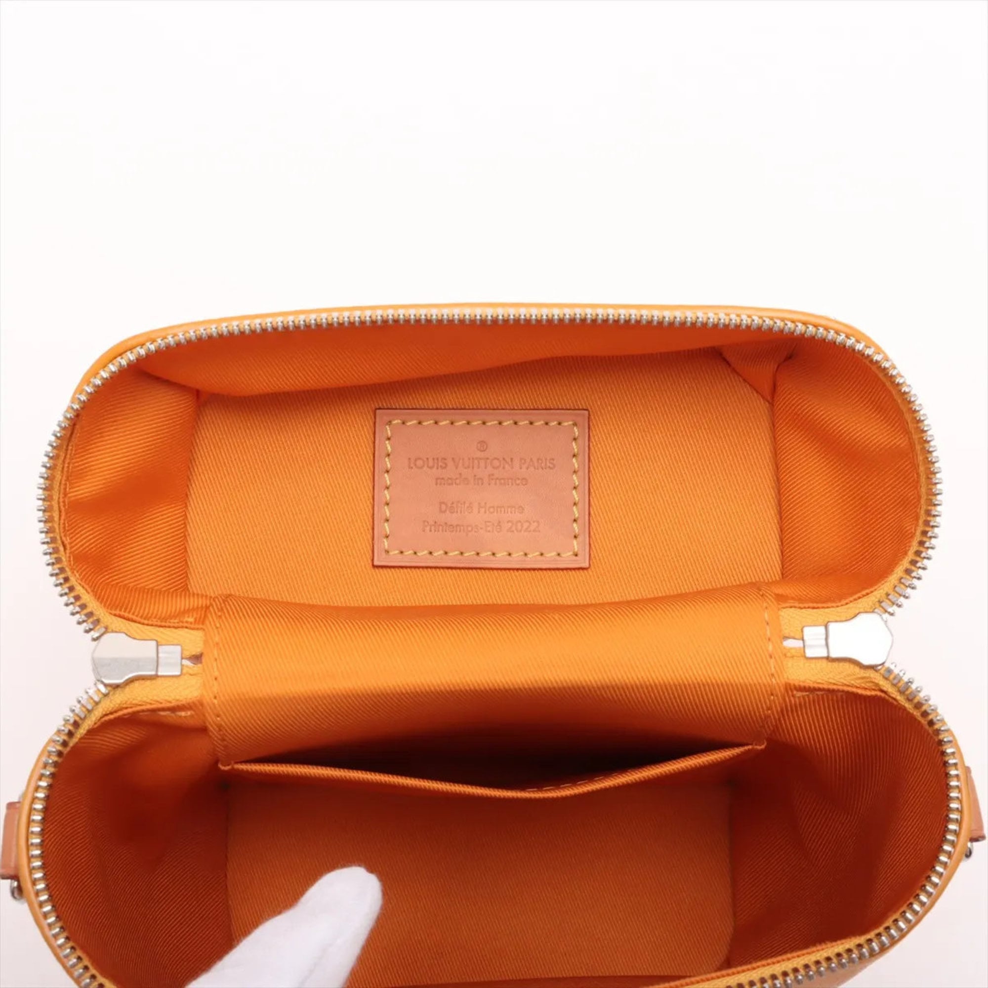 Louis Vuitton Saffron Leather Shoulder Bag (Pre-Owned)