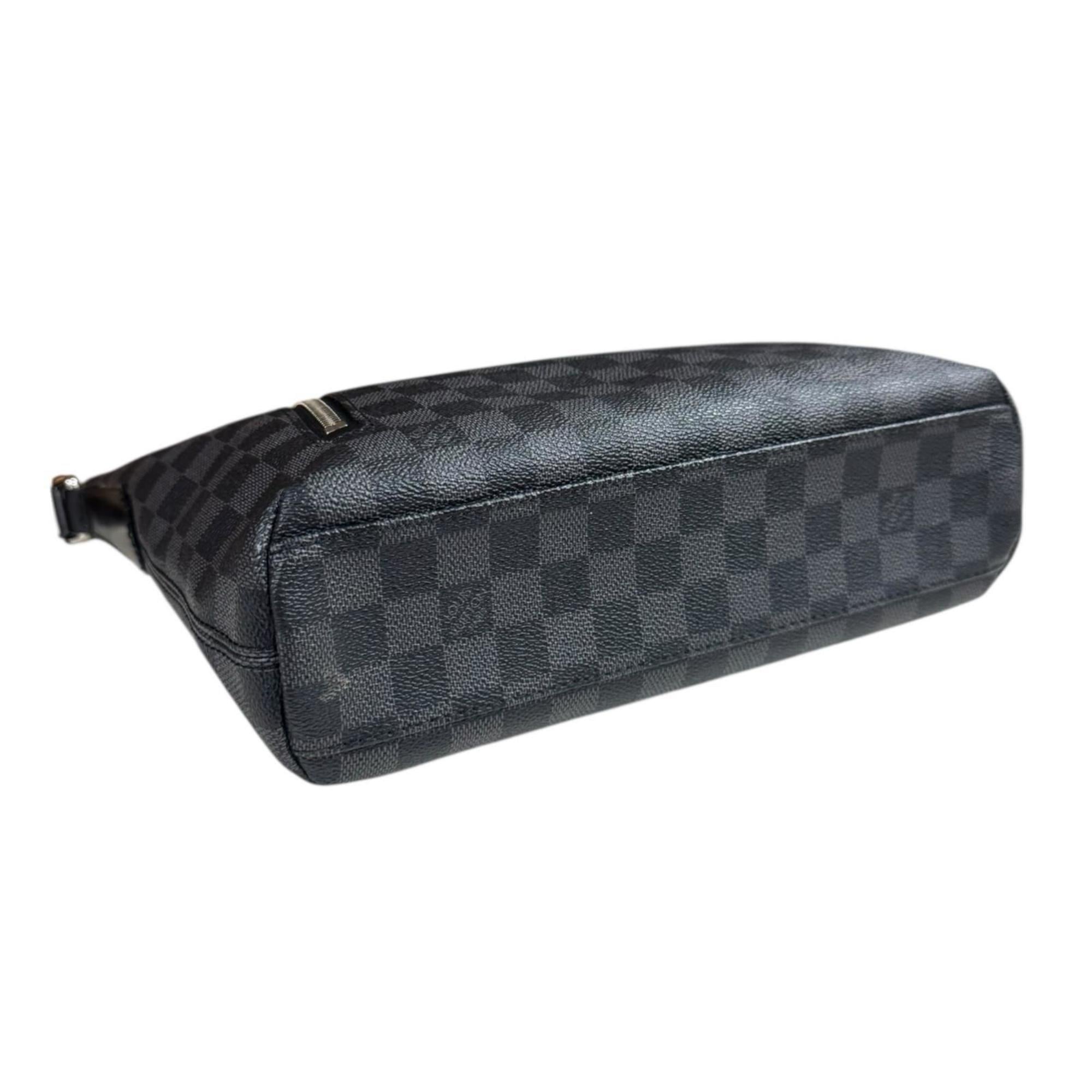 Louis Vuitton Black Gray Damier Graphite Shoulder Bag (Pre-Owned)