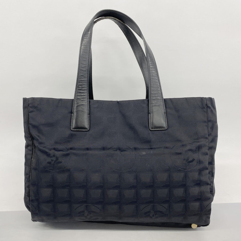 Chanel Black Nylon Tote Bag (Pre-Owned)