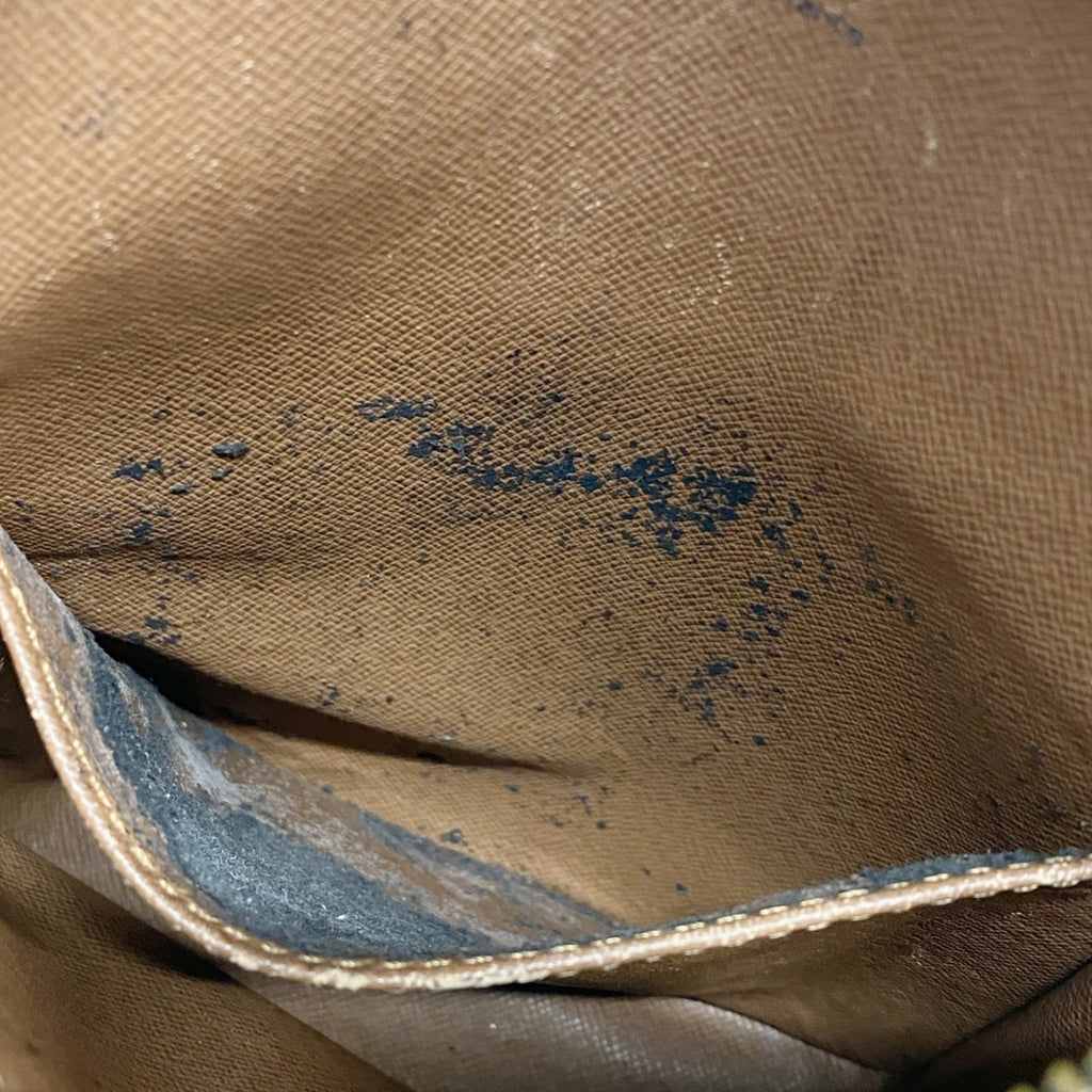 Louis Vuitton Brown Shoulder Bag (Pre-Owned)