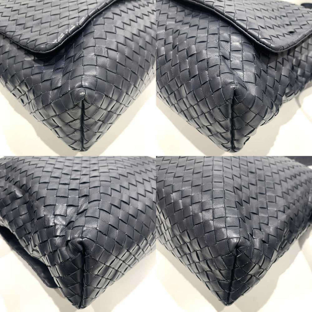 Bottega Veneta Intrecciato Navy Leather Messenger Bag (Pre-Owned)