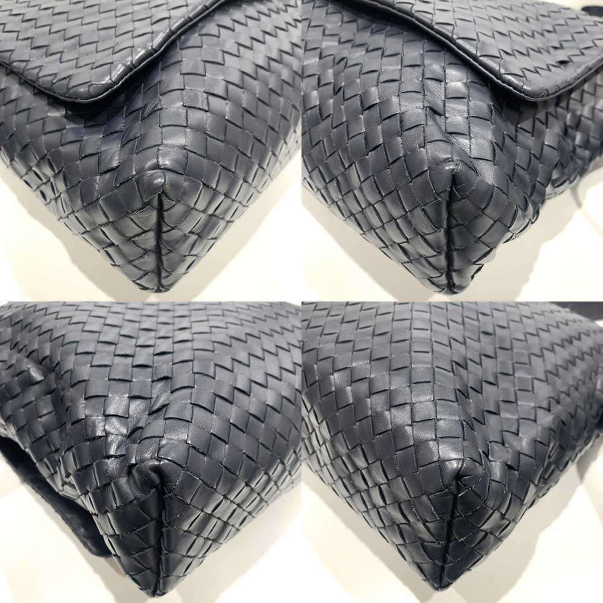 Bottega Veneta Intrecciato Navy Leather Messenger Bag (Pre-Owned)
